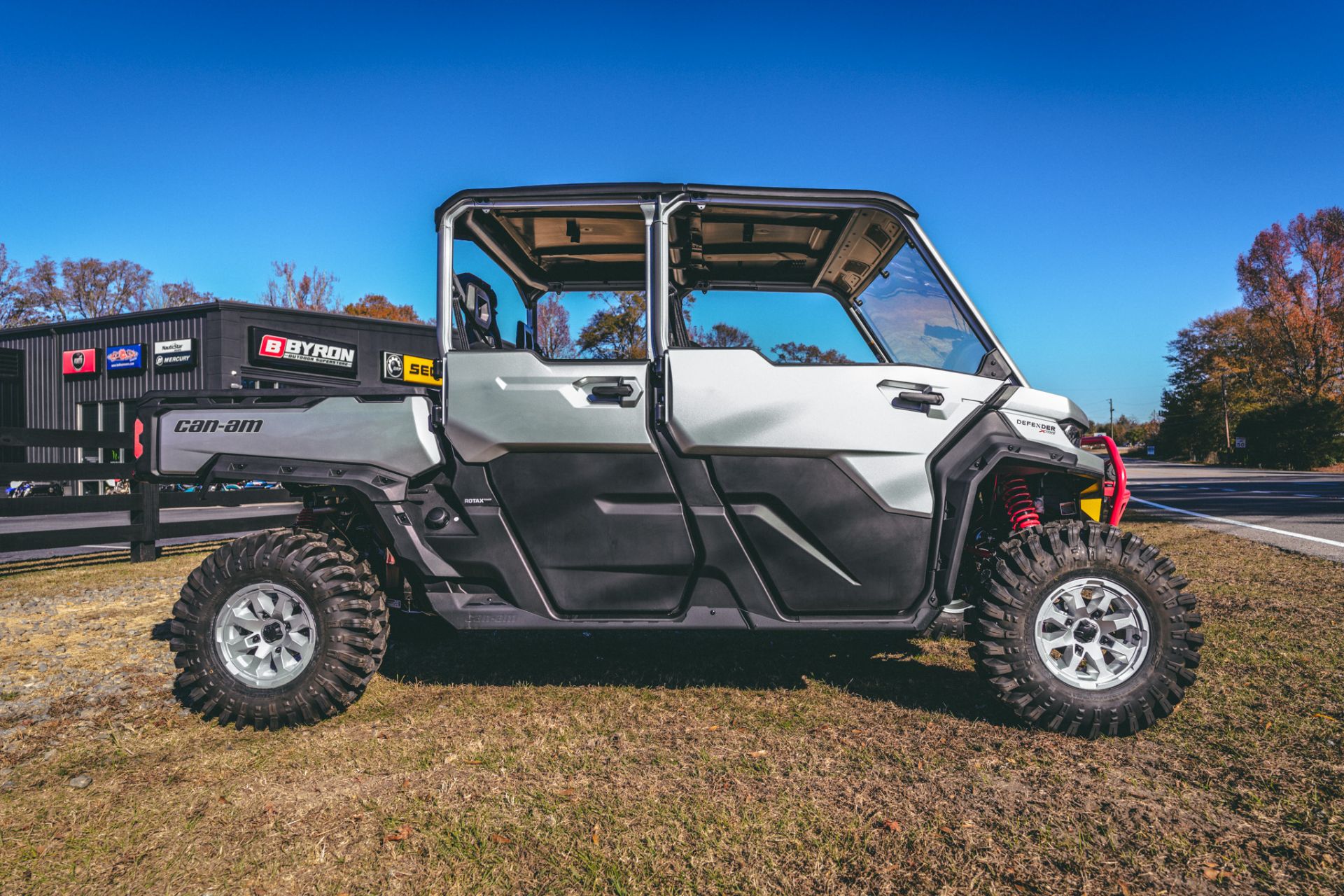 New 2024 CanAm Defender MAX X MR With Half Doors HD10, Byron GA