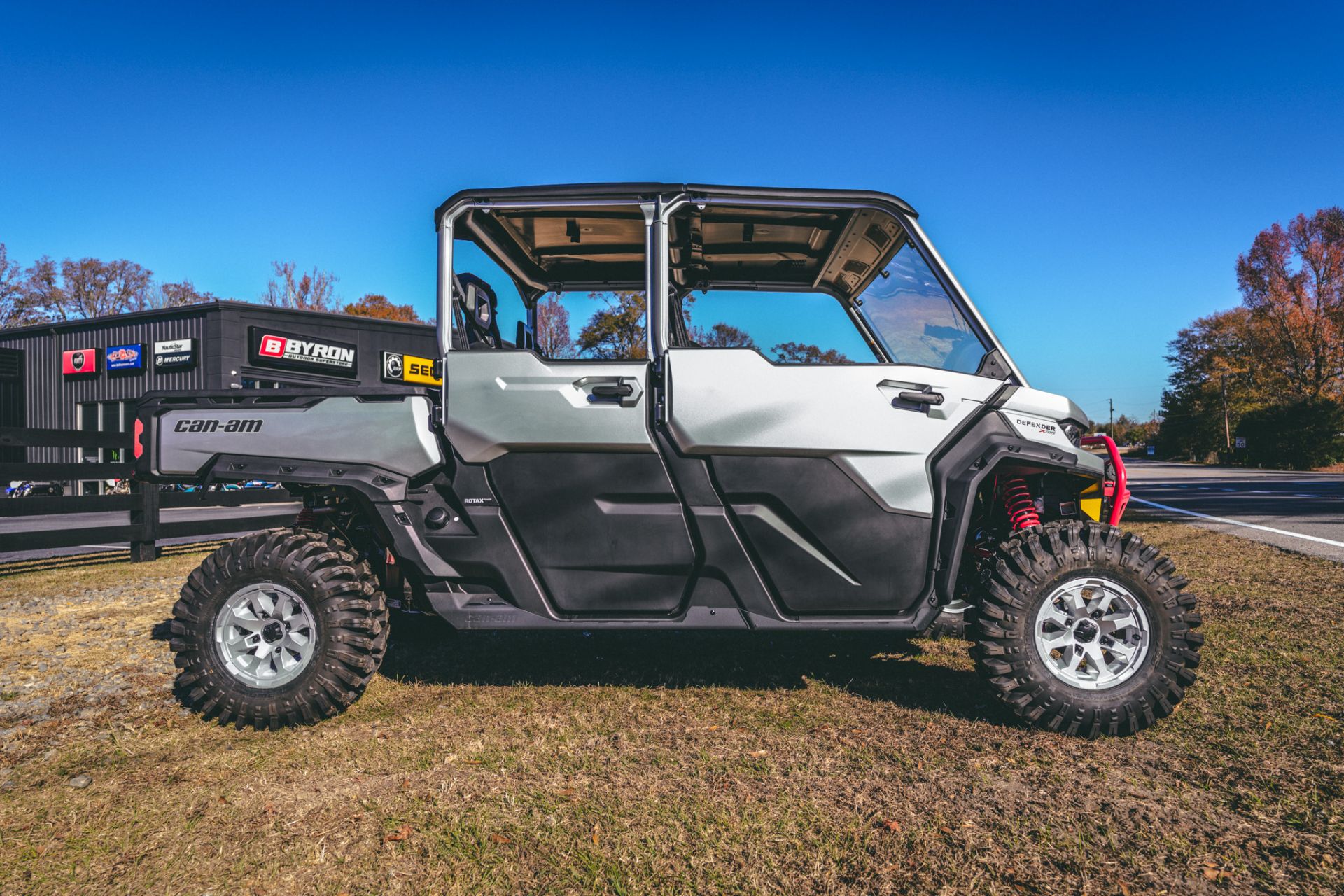 2024 Can-Am Defender MAX X MR With Half Doors HD10 in Byron, Georgia - Photo 1