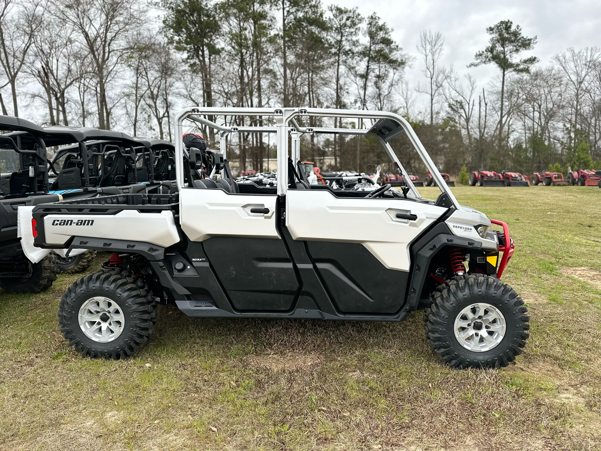 2024 Can-Am Defender MAX X MR With Half Doors in Byron, Georgia - Photo 3