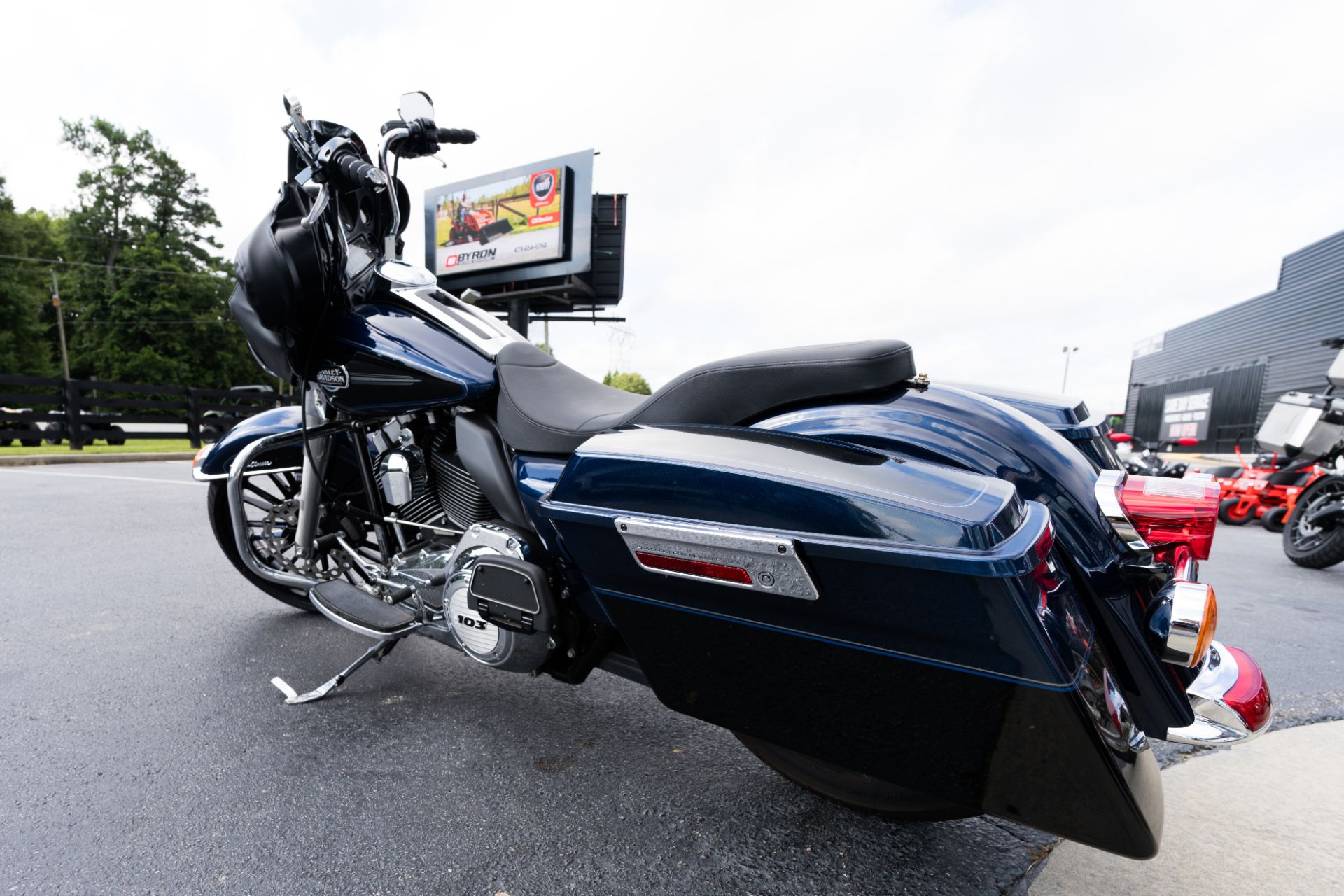 2013 Harley-Davidson Ultra Classic® Electra Glide® in Byron, Georgia - Photo 5