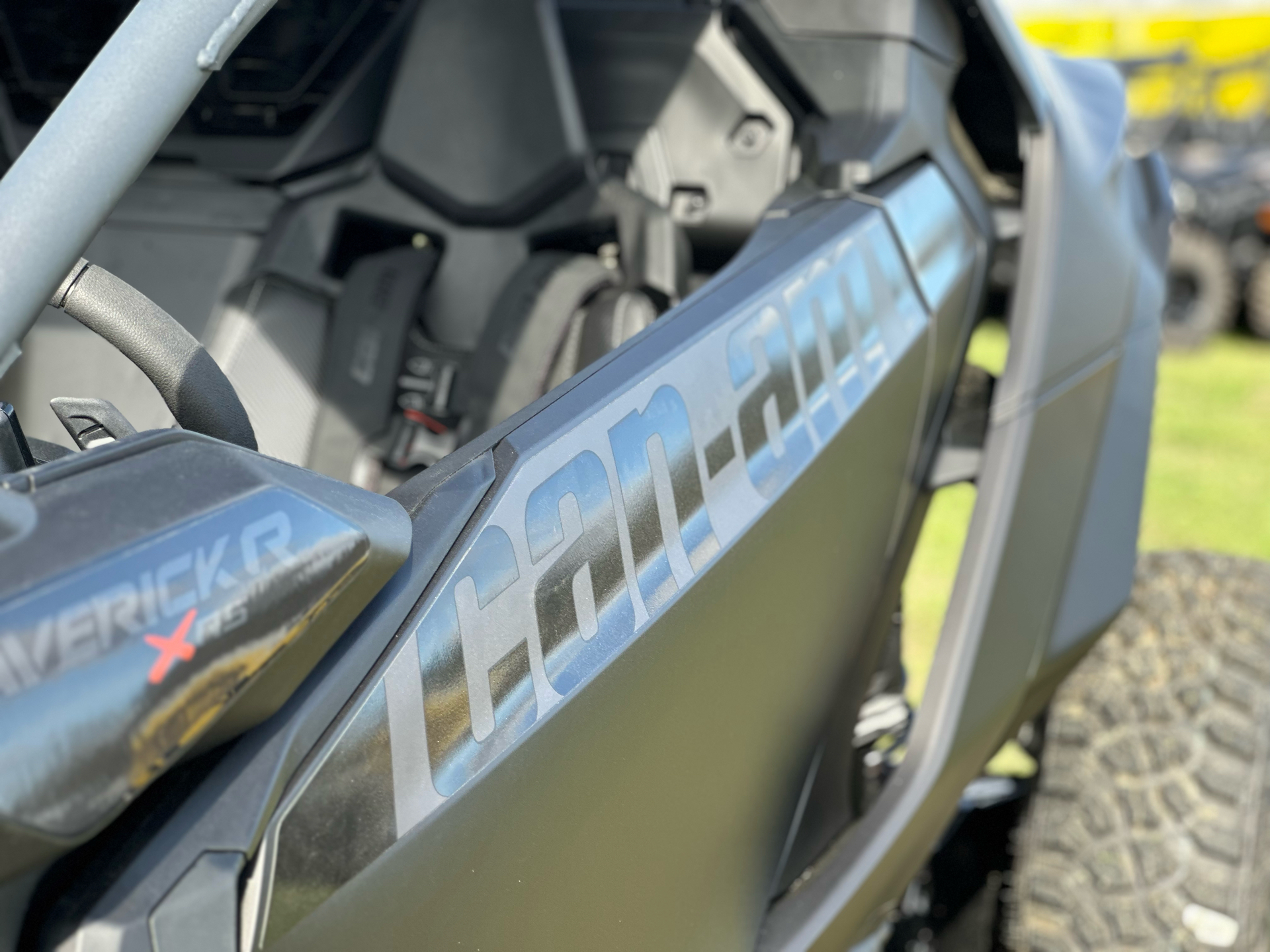 2024 Can-Am Maverick R X RS with Smart-Shox 999T DCT in Byron, Georgia - Photo 9
