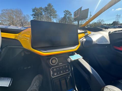 2024 Can-Am Maverick R X RS with Smart-Shox 999T DCT in Byron, Georgia - Photo 19