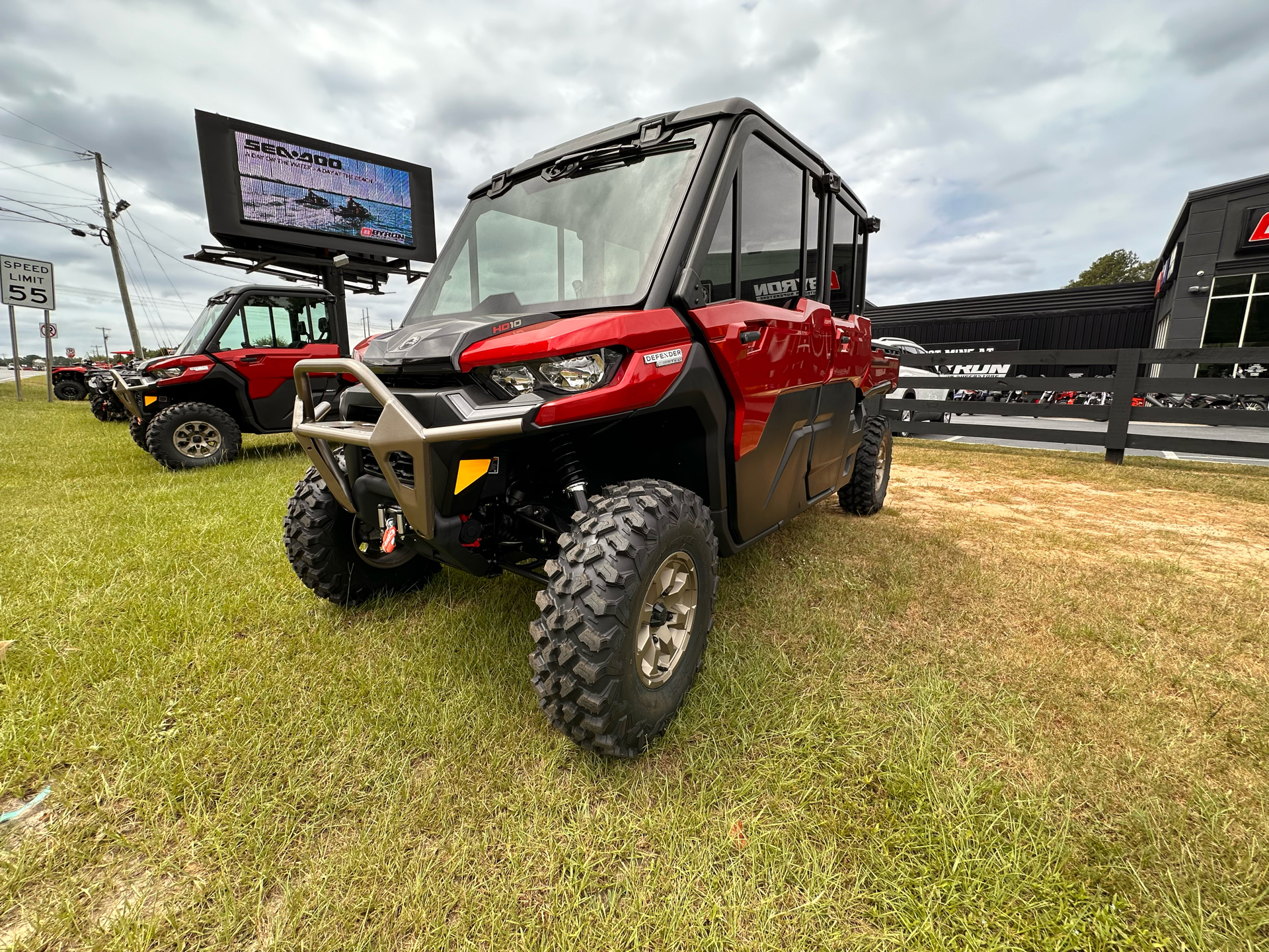 2025 Can-Am Defender MAX Limited in Byron, Georgia - Photo 1