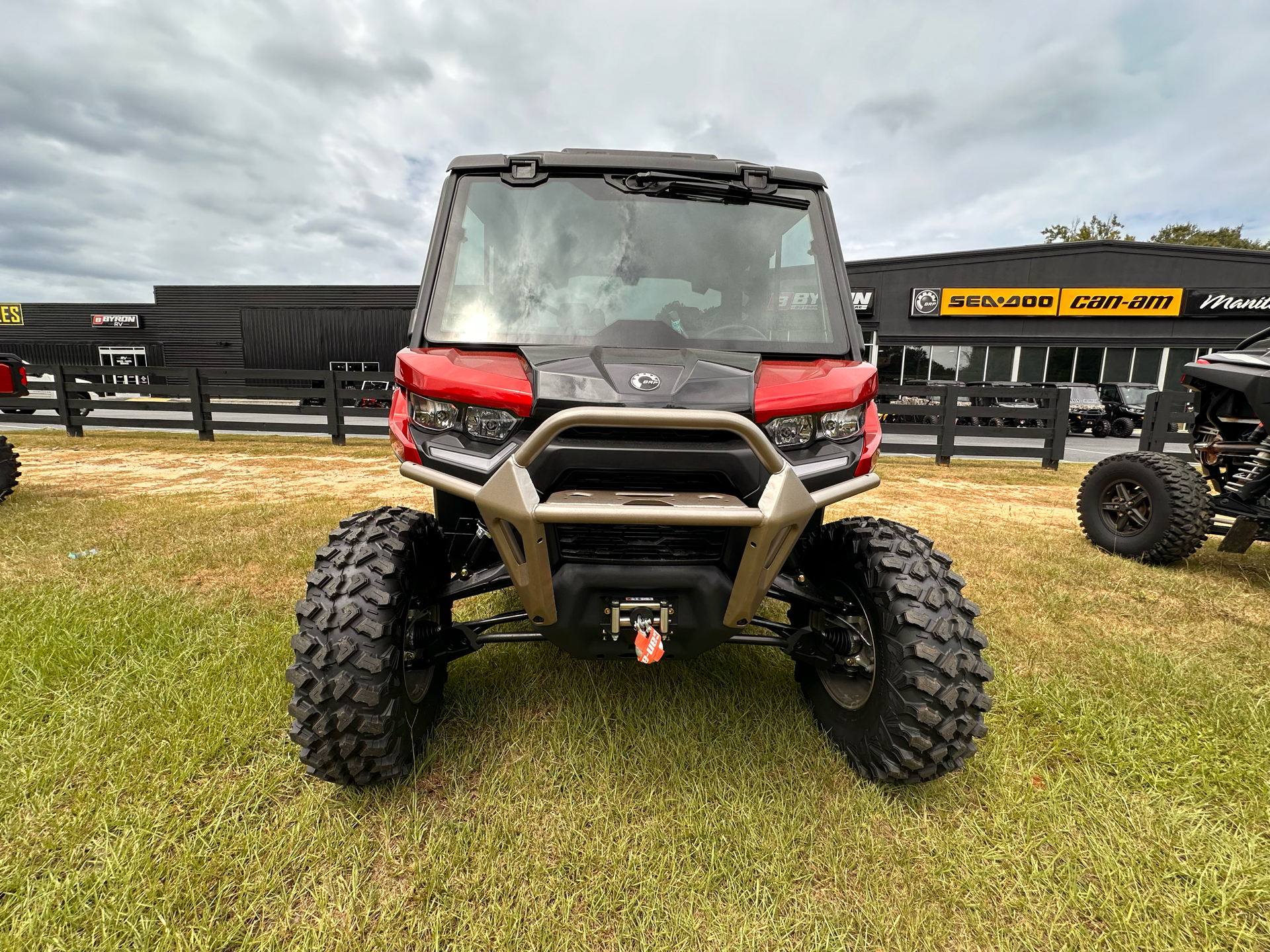 2025 Can-Am Defender MAX Limited in Byron, Georgia - Photo 7