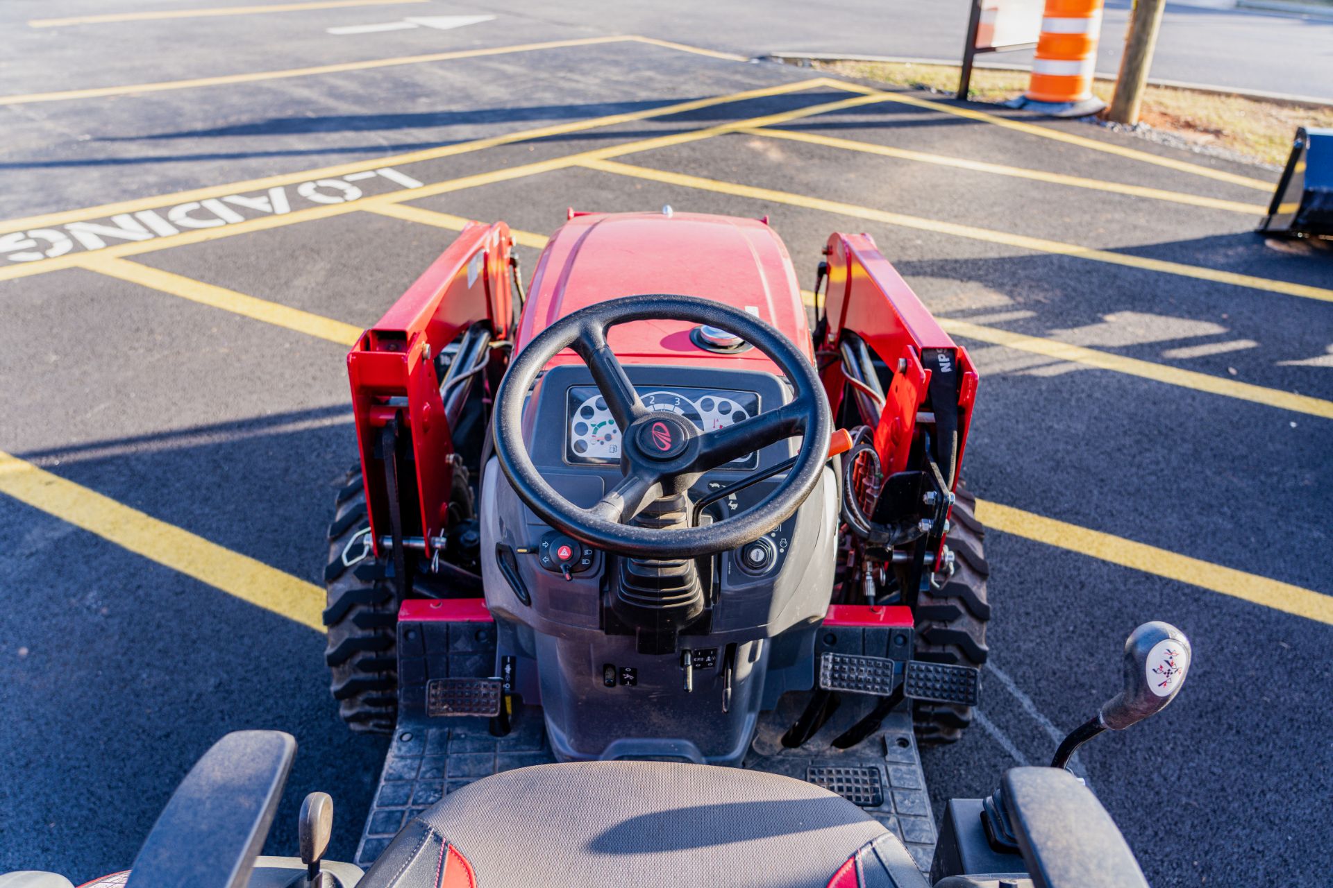 2021 Mahindra 1626 HST OS in Byron, Georgia - Photo 6