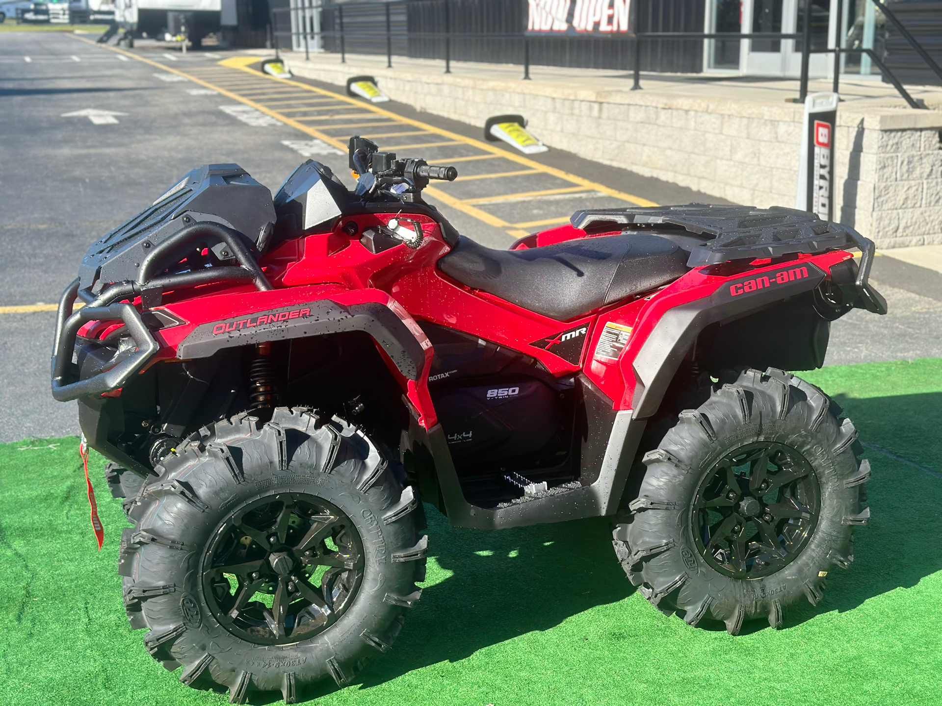 2024 Can-Am Outlander X MR 850 in Byron, Georgia - Photo 3