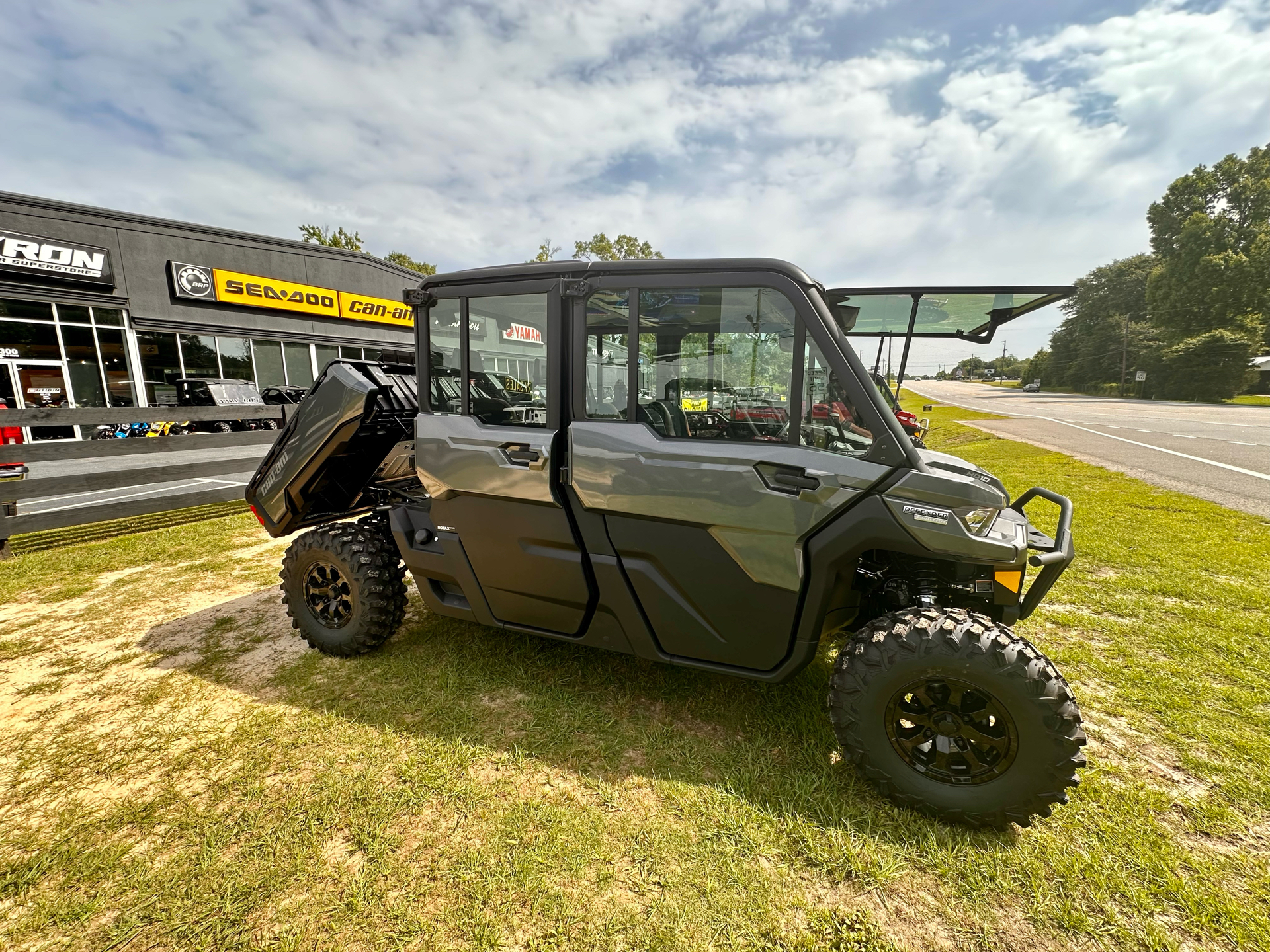 2024 Can-Am Defender MAX Limited in Byron, Georgia - Photo 5