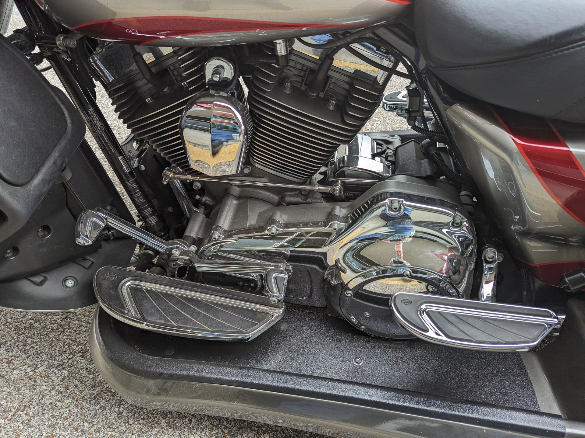 2016 Harley-Davidson CVO™ Road Glide™ Ultra in Springfield, Missouri - Photo 24