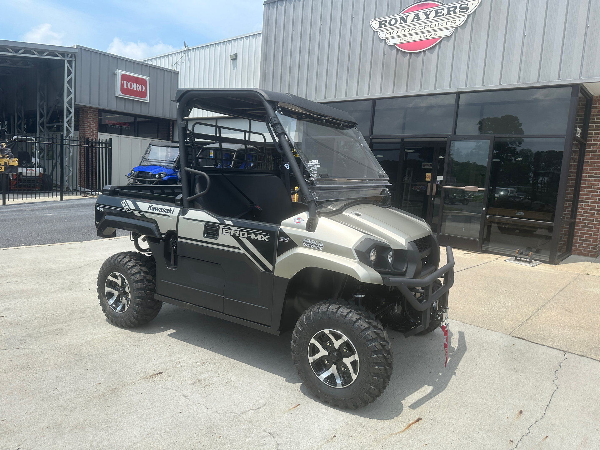 2025 Kawasaki MULE PRO-MX SE in Greenville, North Carolina - Photo 2