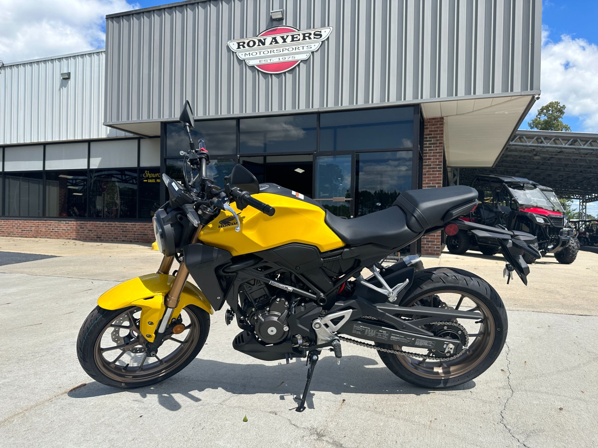 2023 Honda CB300R ABS in Greenville, North Carolina - Photo 16