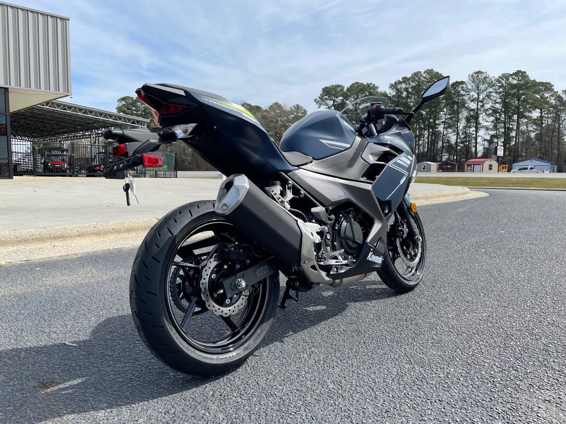 2022 Kawasaki Ninja 400 in Greenville, North Carolina - Photo 11