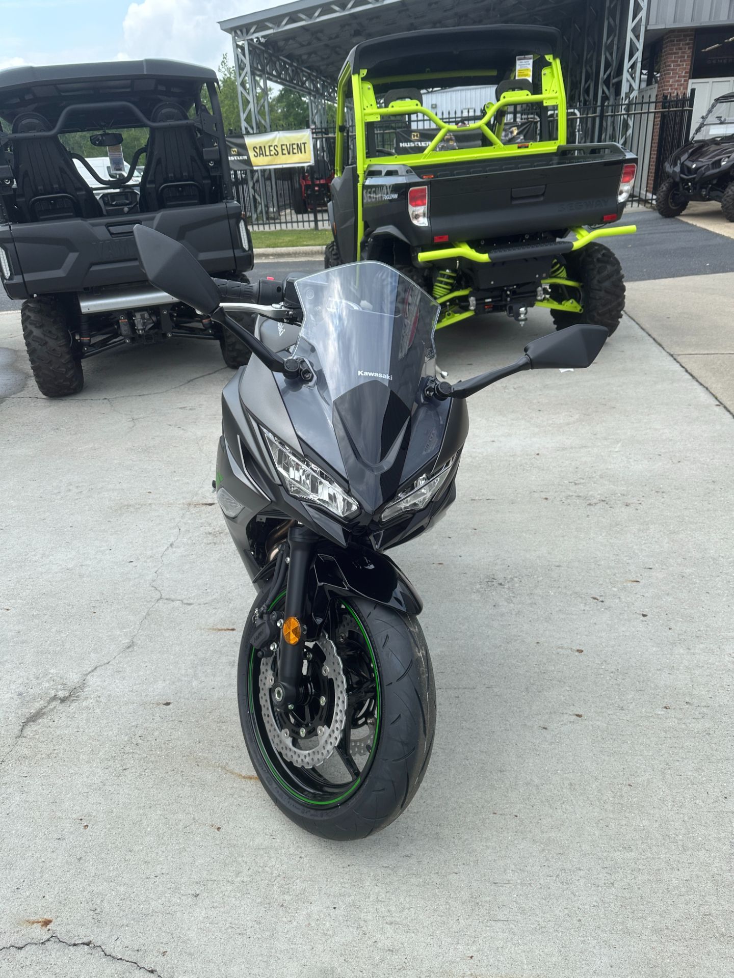 2024 Kawasaki Ninja 650 in Greenville, North Carolina - Photo 4