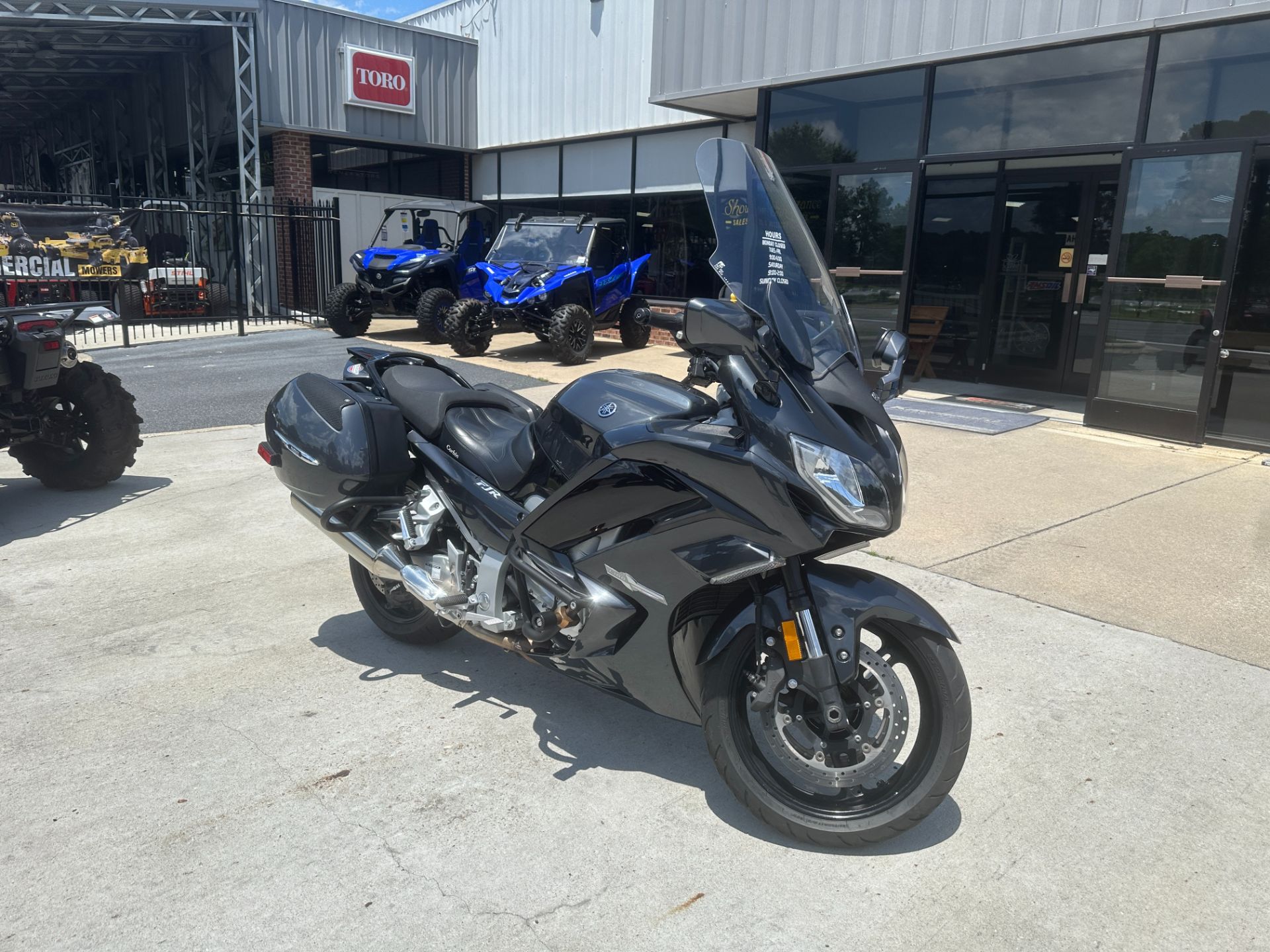 2015 Yamaha FJR1300ES in Greenville, North Carolina - Photo 2