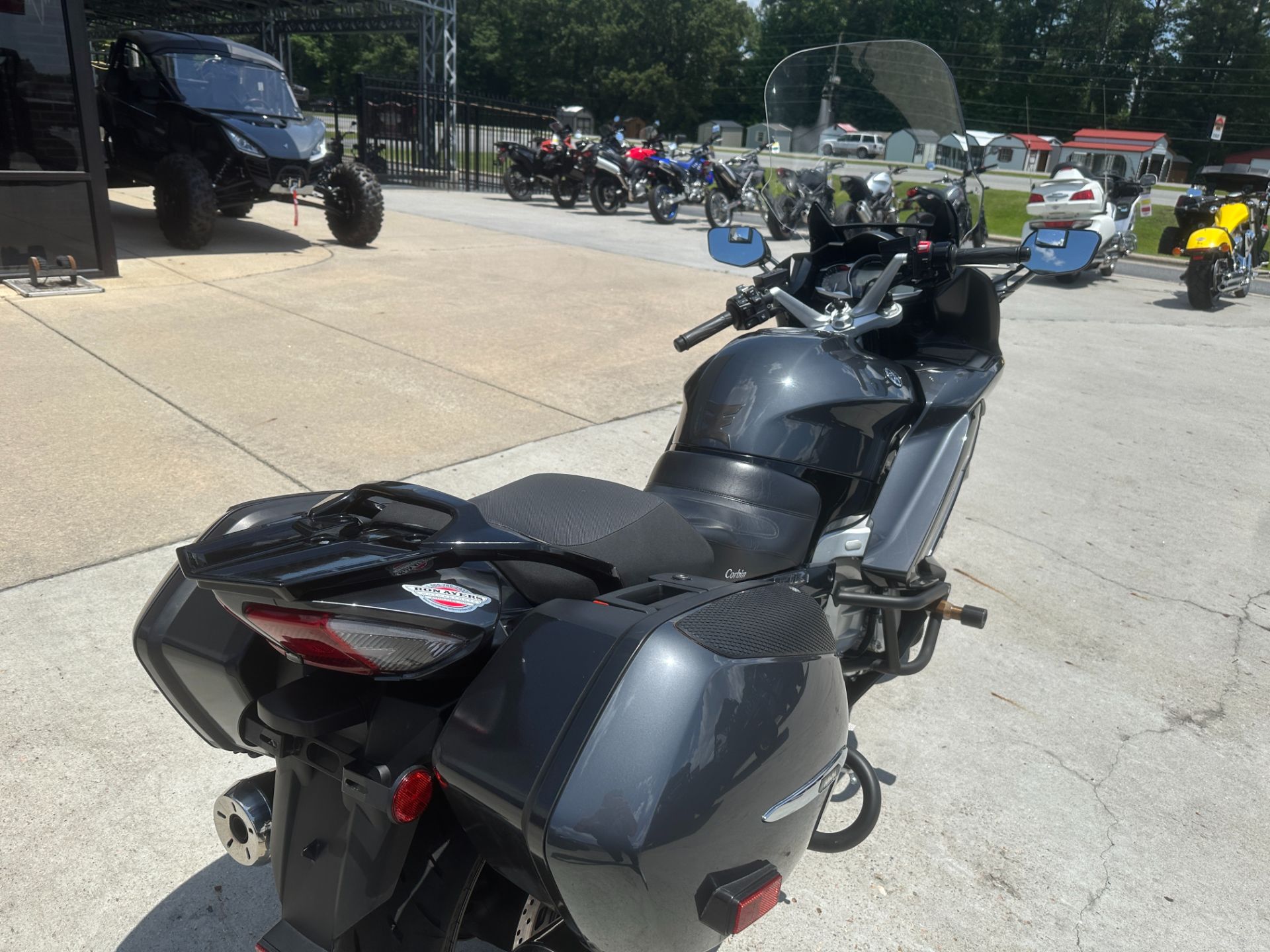 2015 Yamaha FJR1300ES in Greenville, North Carolina - Photo 11