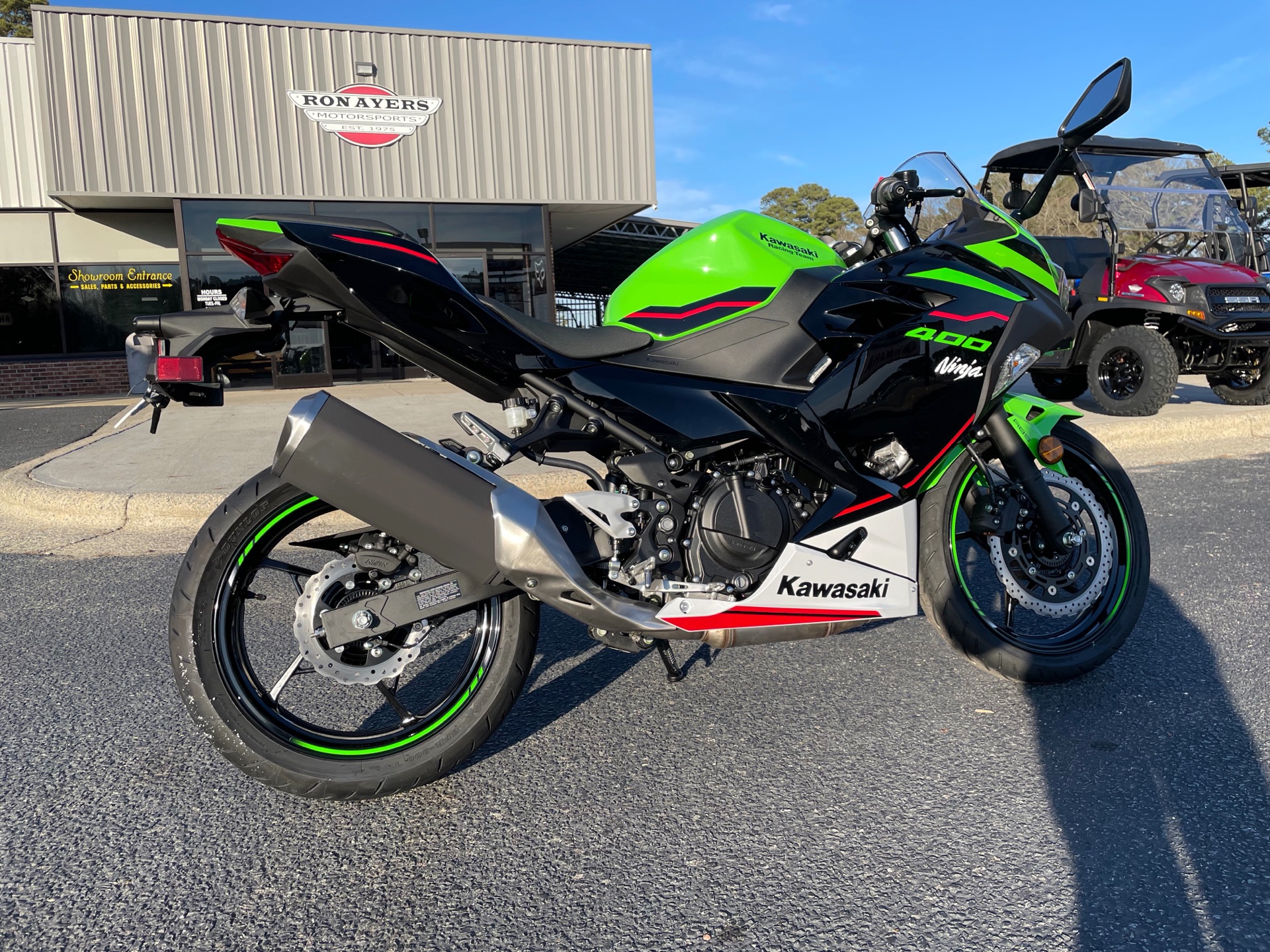 2022 Kawasaki Ninja 400 ABS KRT Edition in Greenville, North Carolina - Photo 12