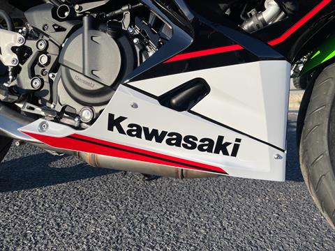 2022 Kawasaki Ninja 400 ABS KRT Edition in Greenville, North Carolina - Photo 17