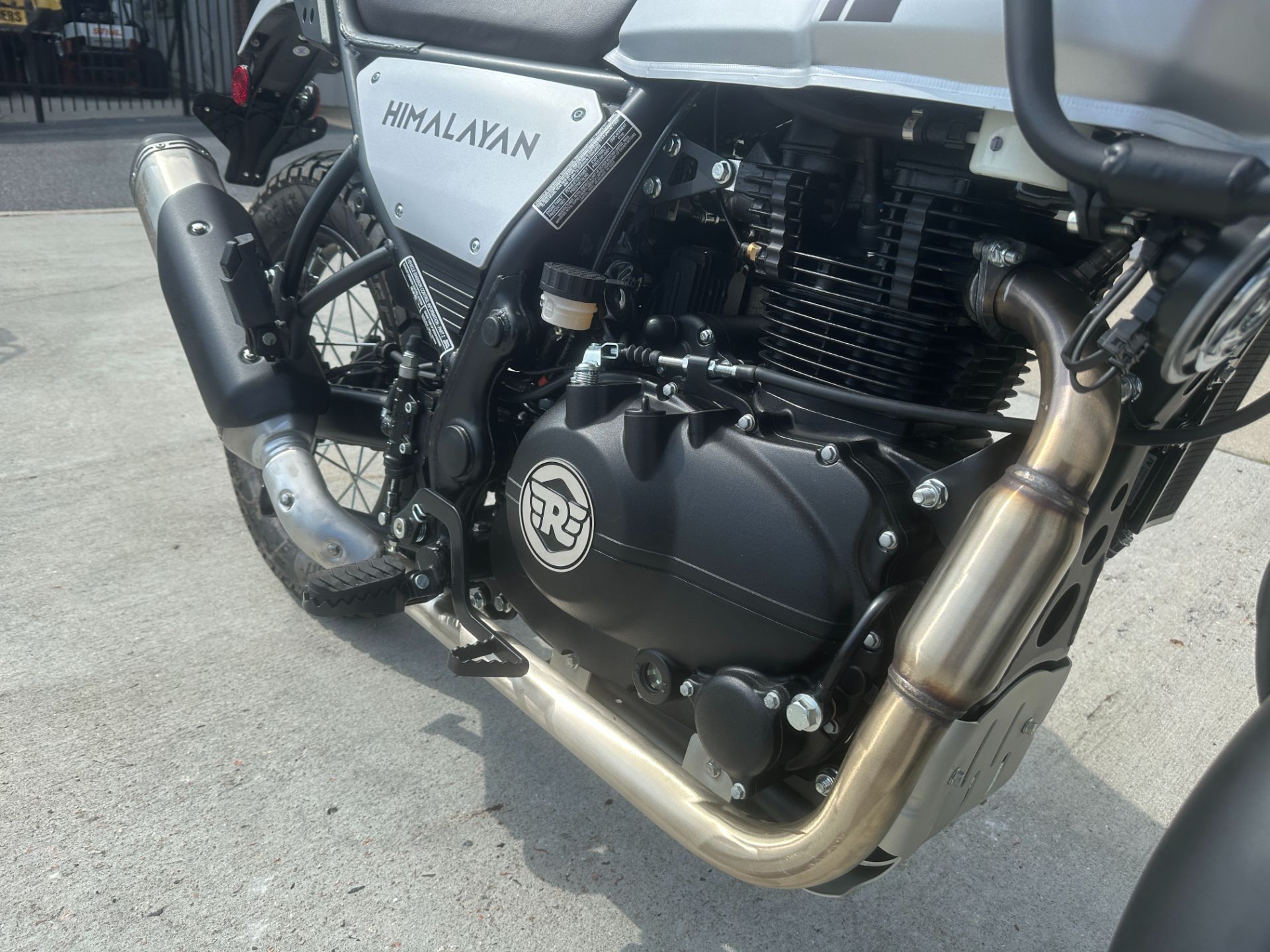 2023 Royal Enfield Himalayan in Greenville, North Carolina - Photo 12