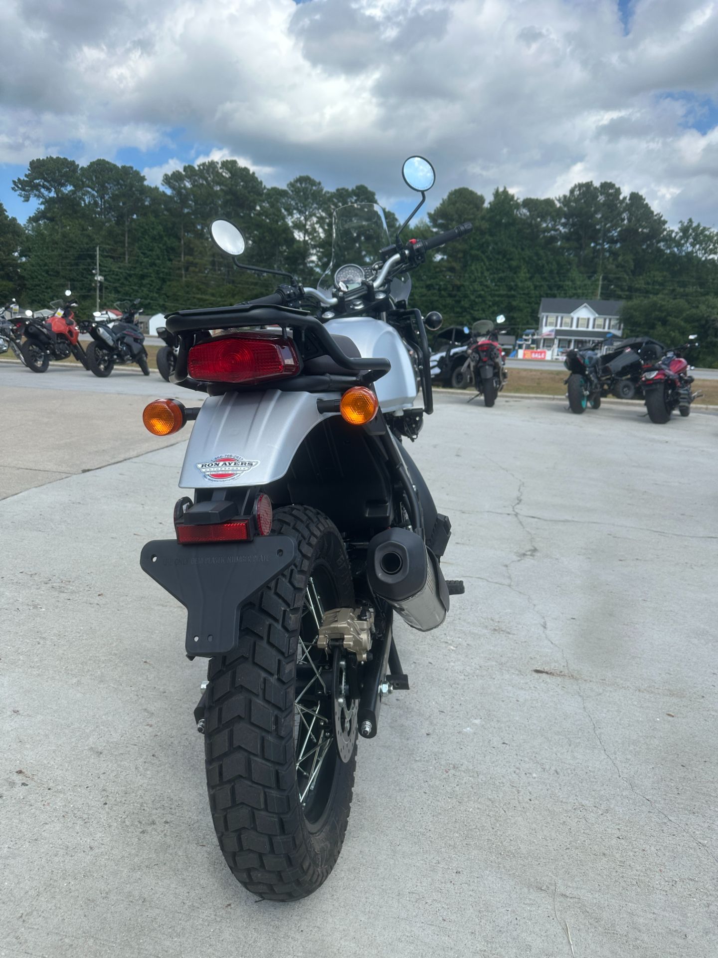 2023 Royal Enfield Himalayan in Greenville, North Carolina - Photo 15