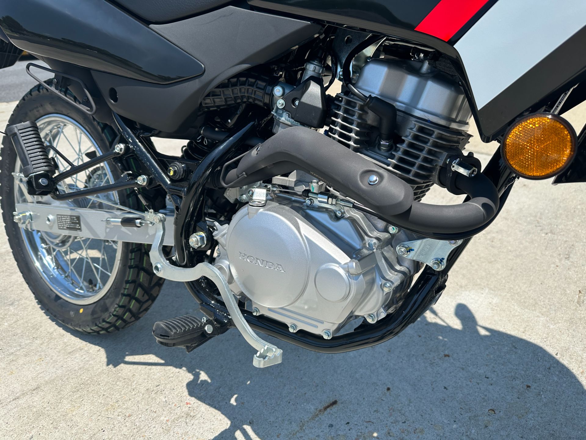 2024 Honda XR150L in Greenville, North Carolina - Photo 12