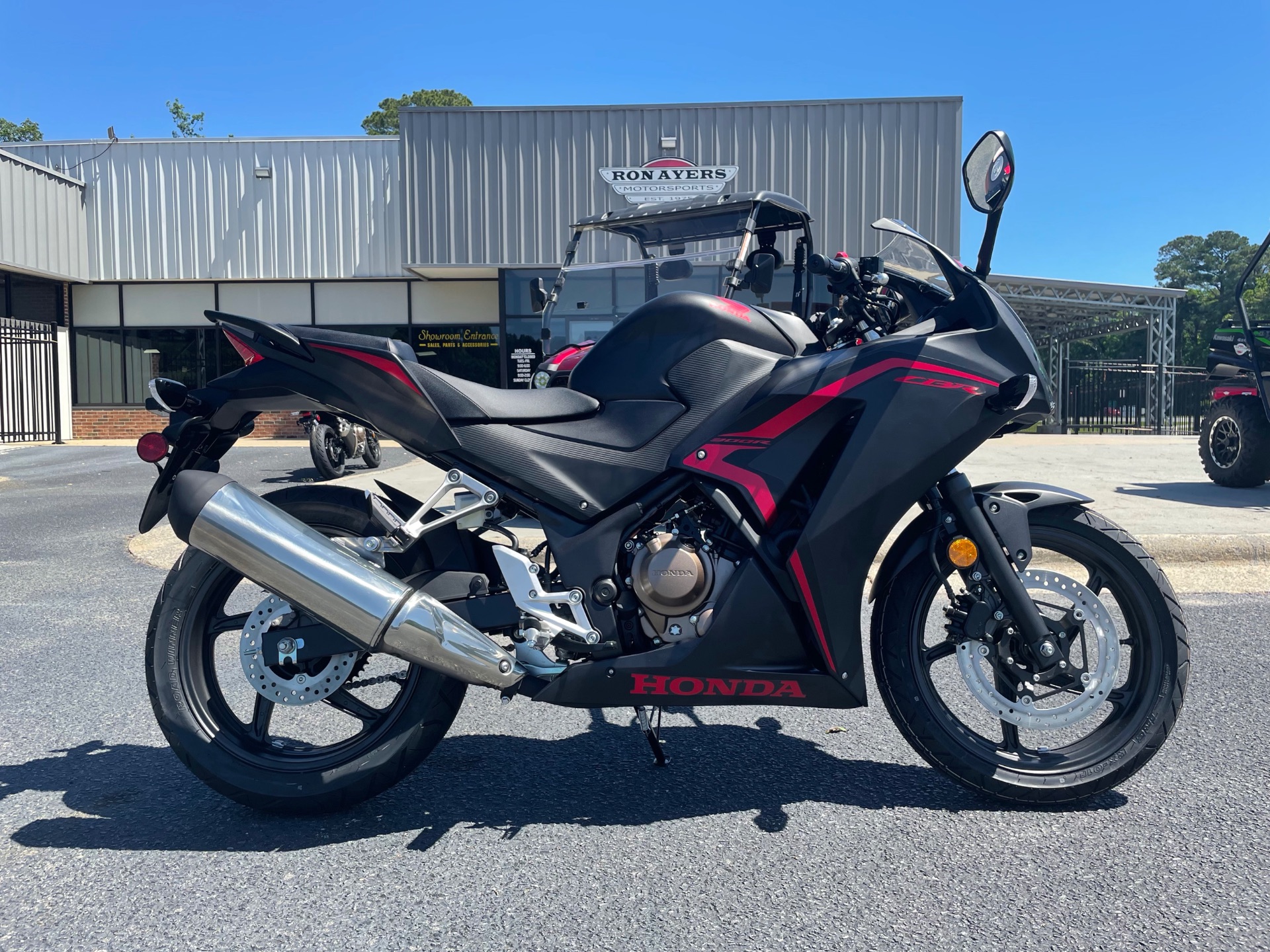 2022 Honda CBR300R in Greenville, North Carolina - Photo 1