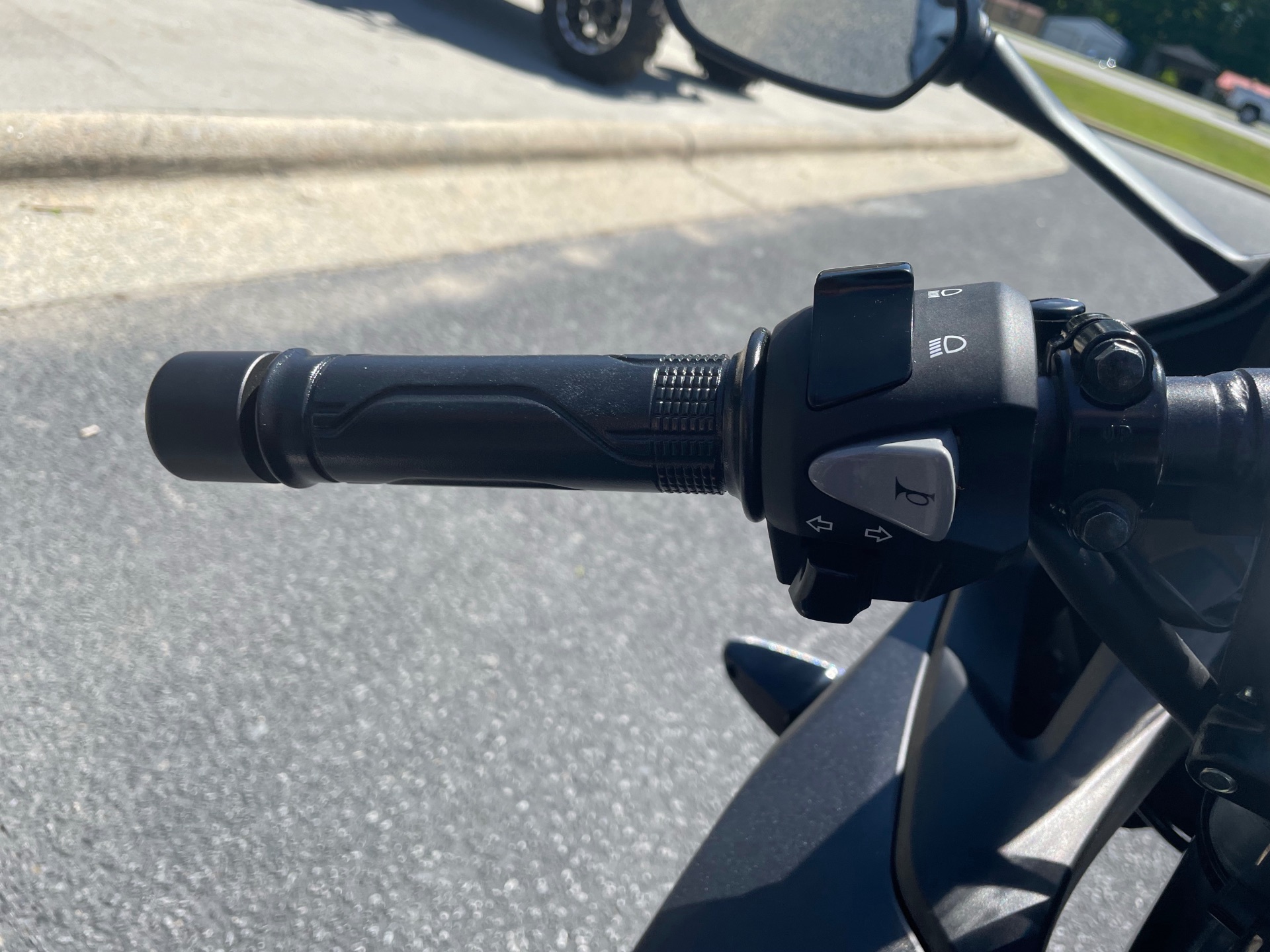 2022 Honda CBR300R in Greenville, North Carolina - Photo 22