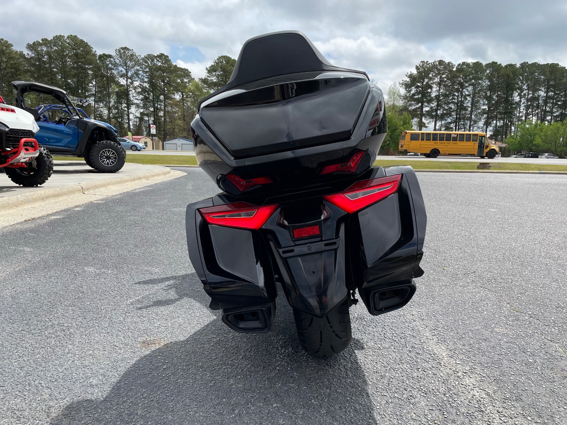 2019 Honda Gold Wing Tour Automatic DCT in Greenville, North Carolina - Photo 10
