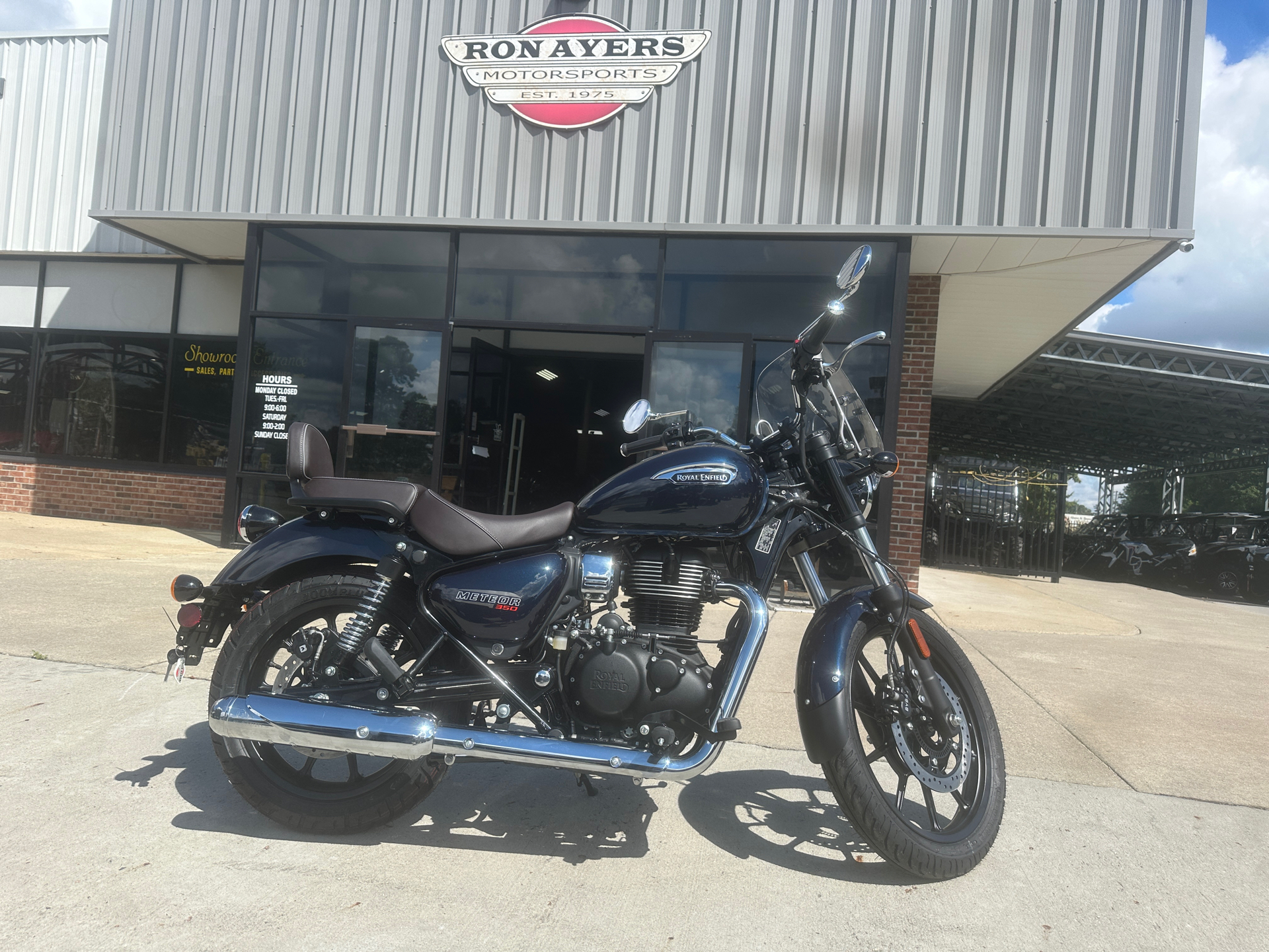 2023 Royal Enfield Meteor 350 in Greenville, North Carolina - Photo 1