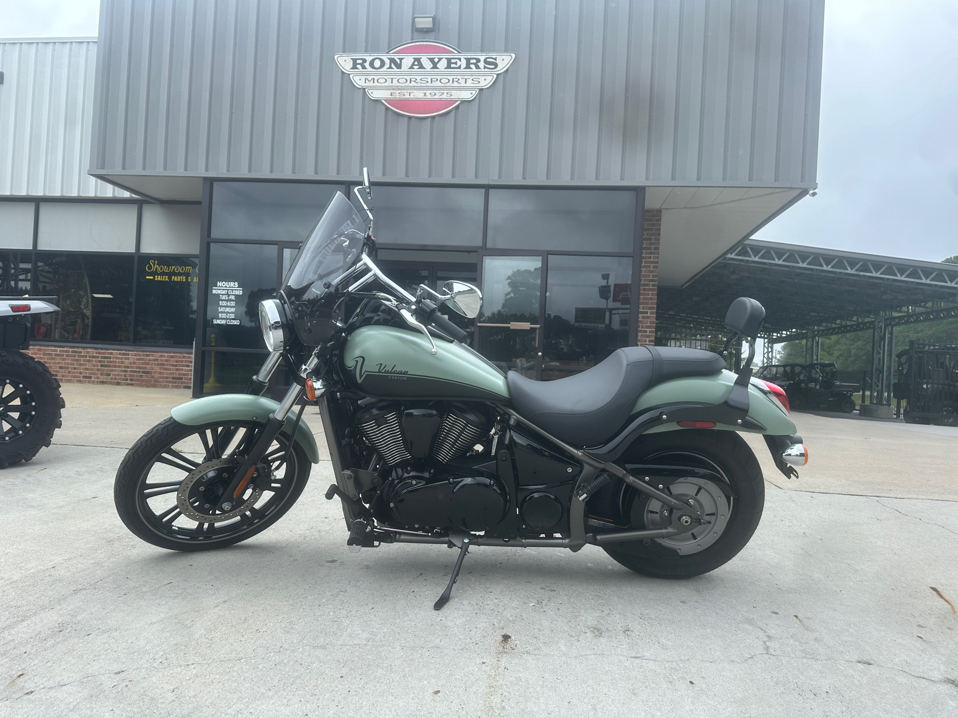 2023 Kawasaki Vulcan 900 Custom in Greenville, North Carolina - Photo 14