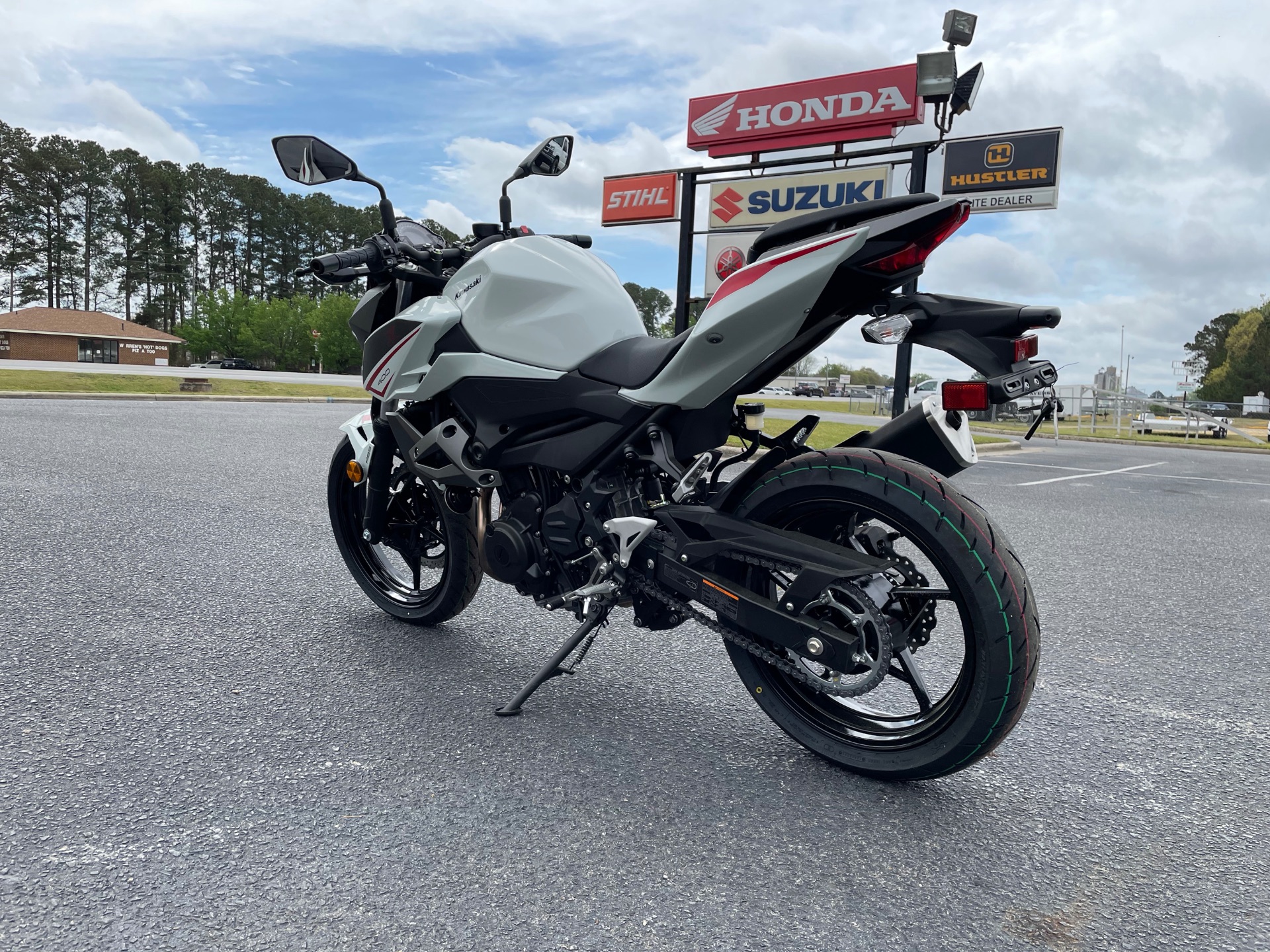 2022 Kawasaki Z400 ABS in Greenville, North Carolina - Photo 8