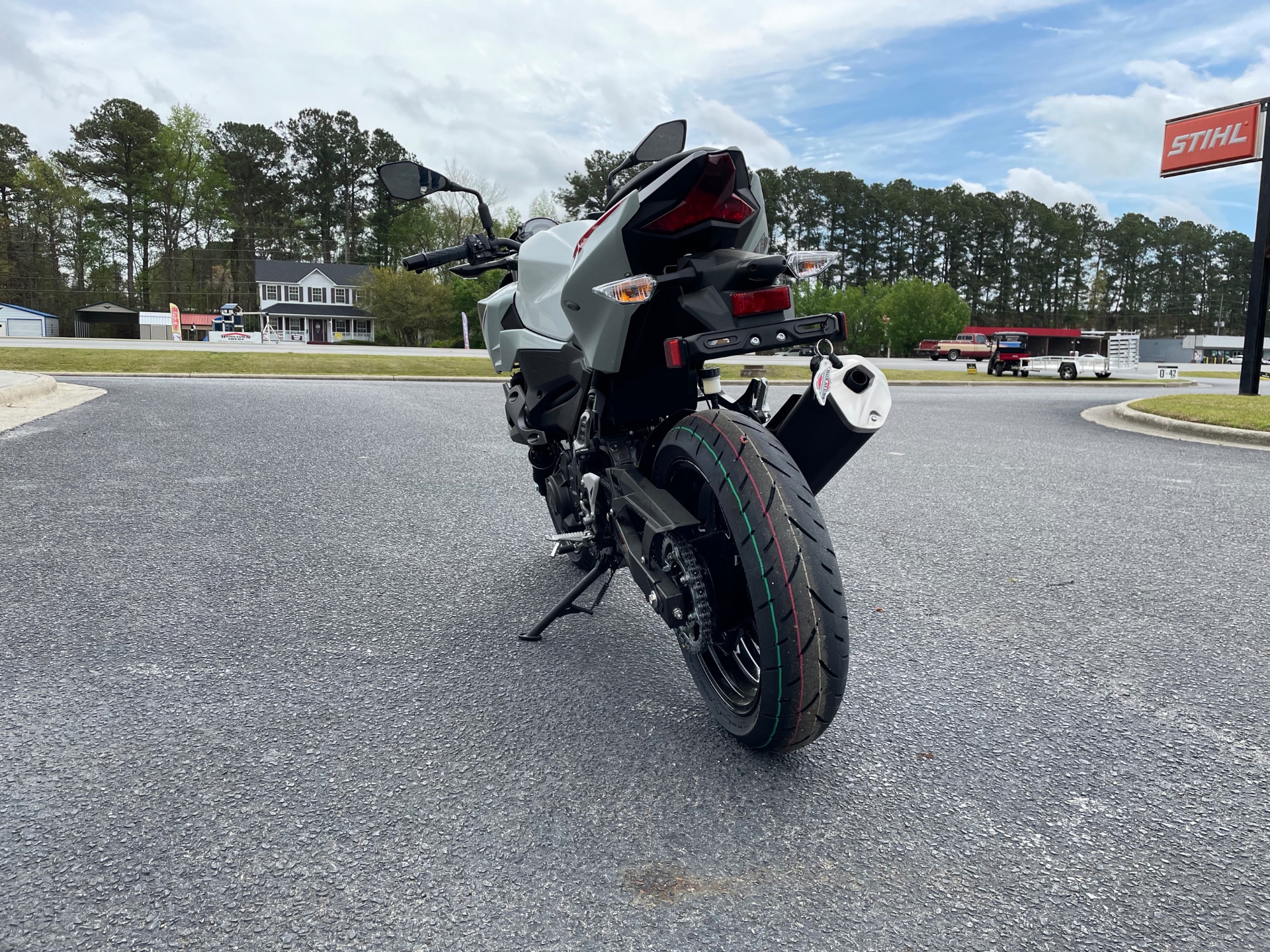 2022 Kawasaki Z400 ABS in Greenville, North Carolina - Photo 9