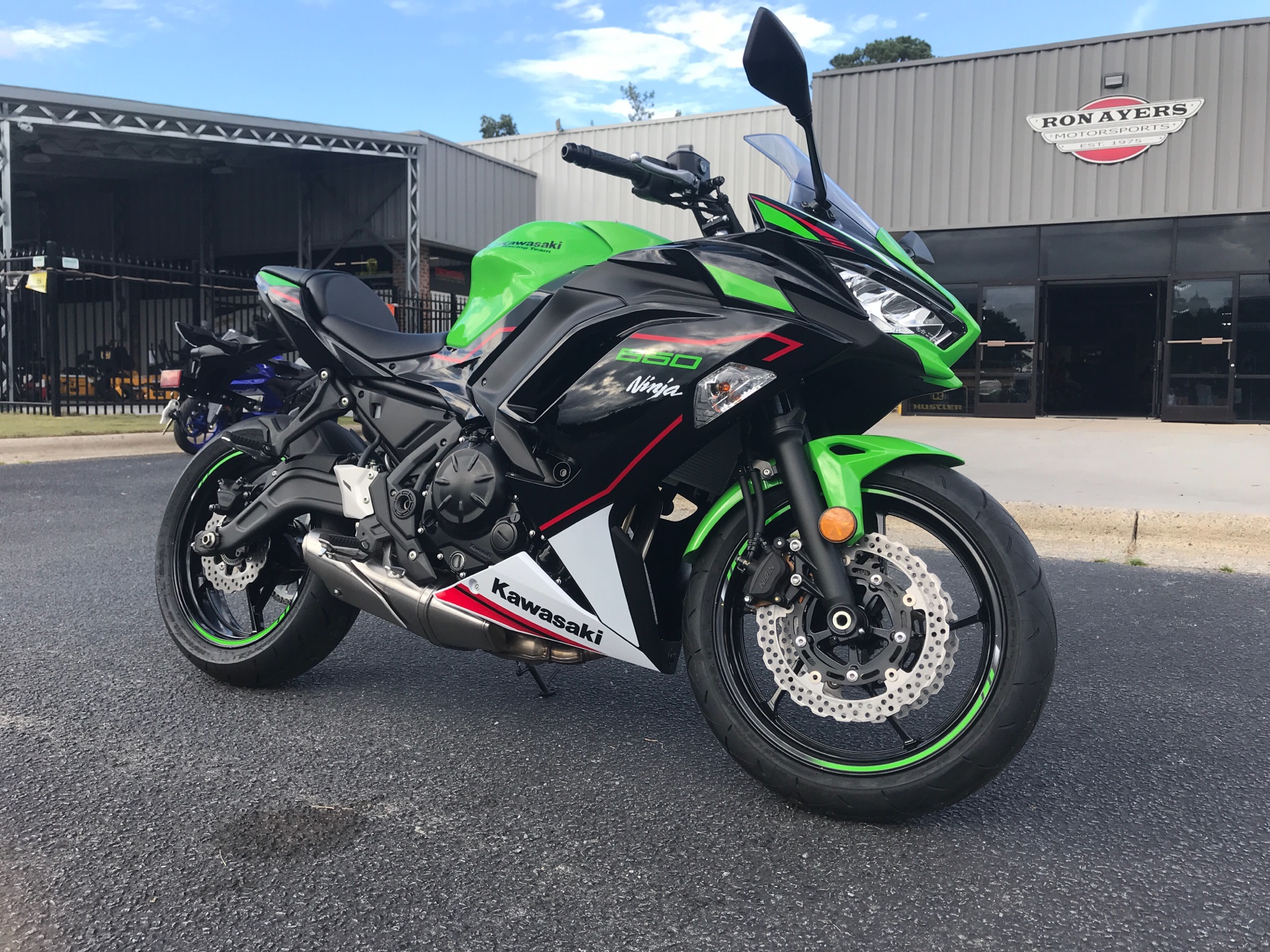 2022 Kawasaki Ninja 650 KRT Edition in Greenville, North Carolina - Photo 2