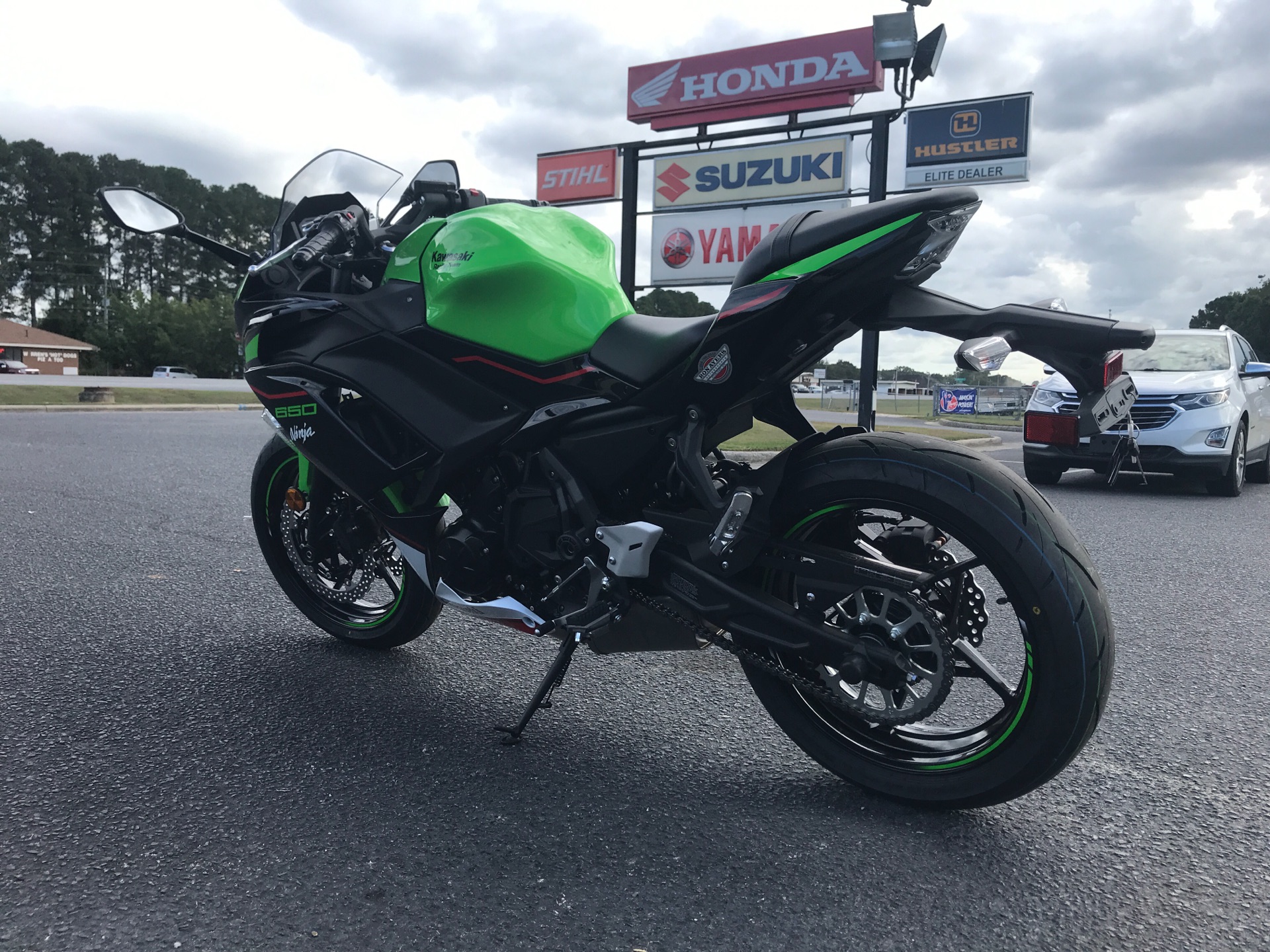 2022 Kawasaki Ninja 650 KRT Edition in Greenville, North Carolina - Photo 8