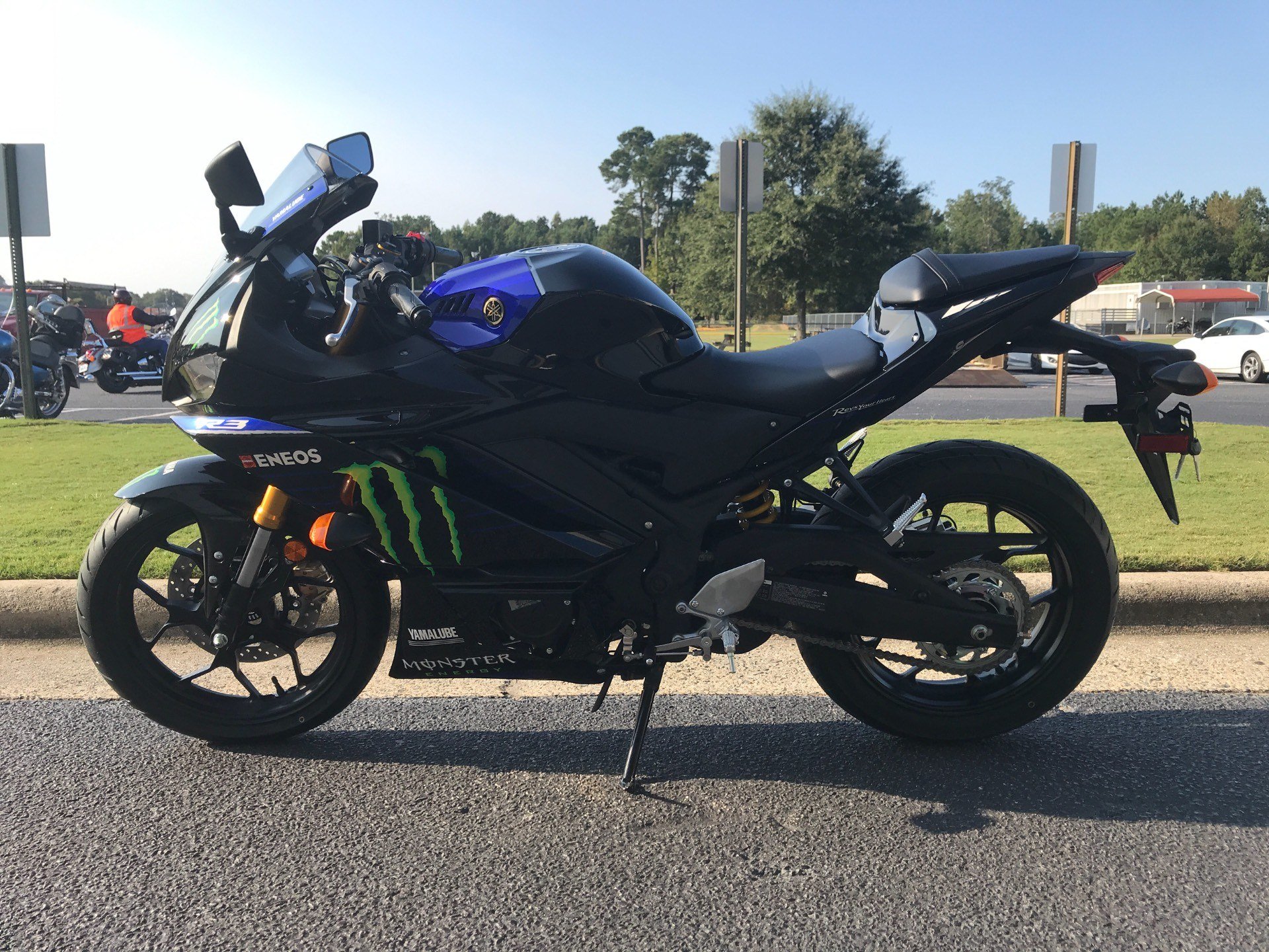 2021 Yamaha YZF-R3 Monster Energy Yamaha MotoGP Edition in Greenville, North Carolina - Photo 5