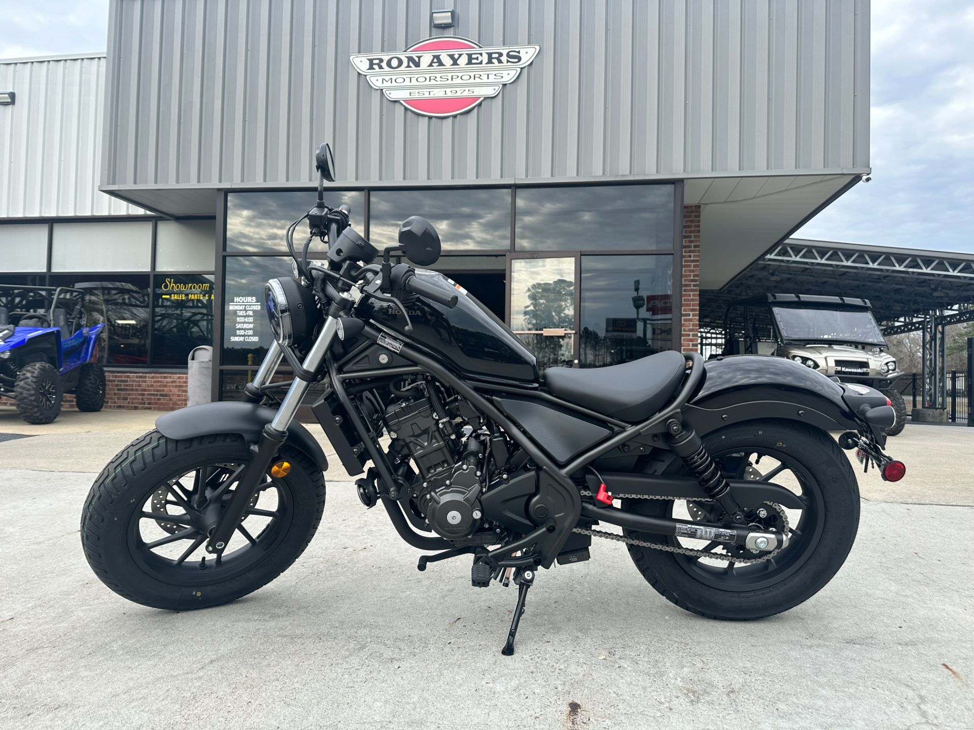 2024 Honda Rebel 300 ABS in Greenville, North Carolina - Photo 16