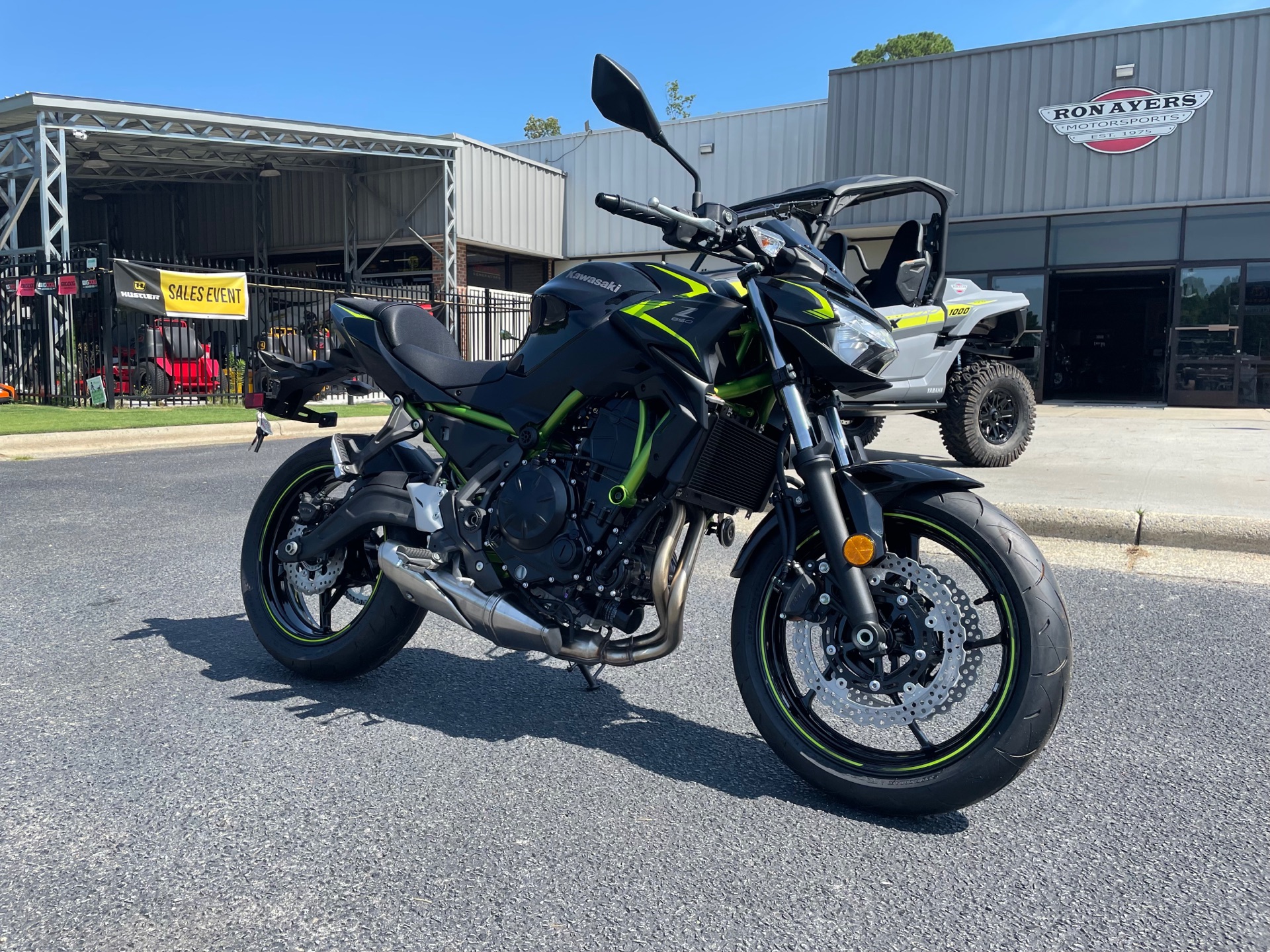 2022 Kawasaki Z650 in Greenville, North Carolina - Photo 2