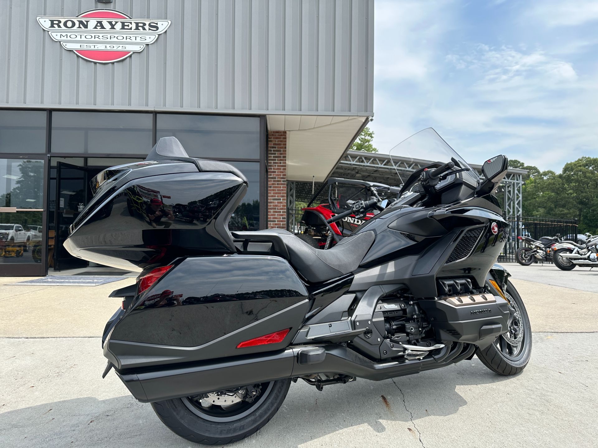 2023 Honda Gold Wing Tour Automatic DCT in Greenville, North Carolina - Photo 3
