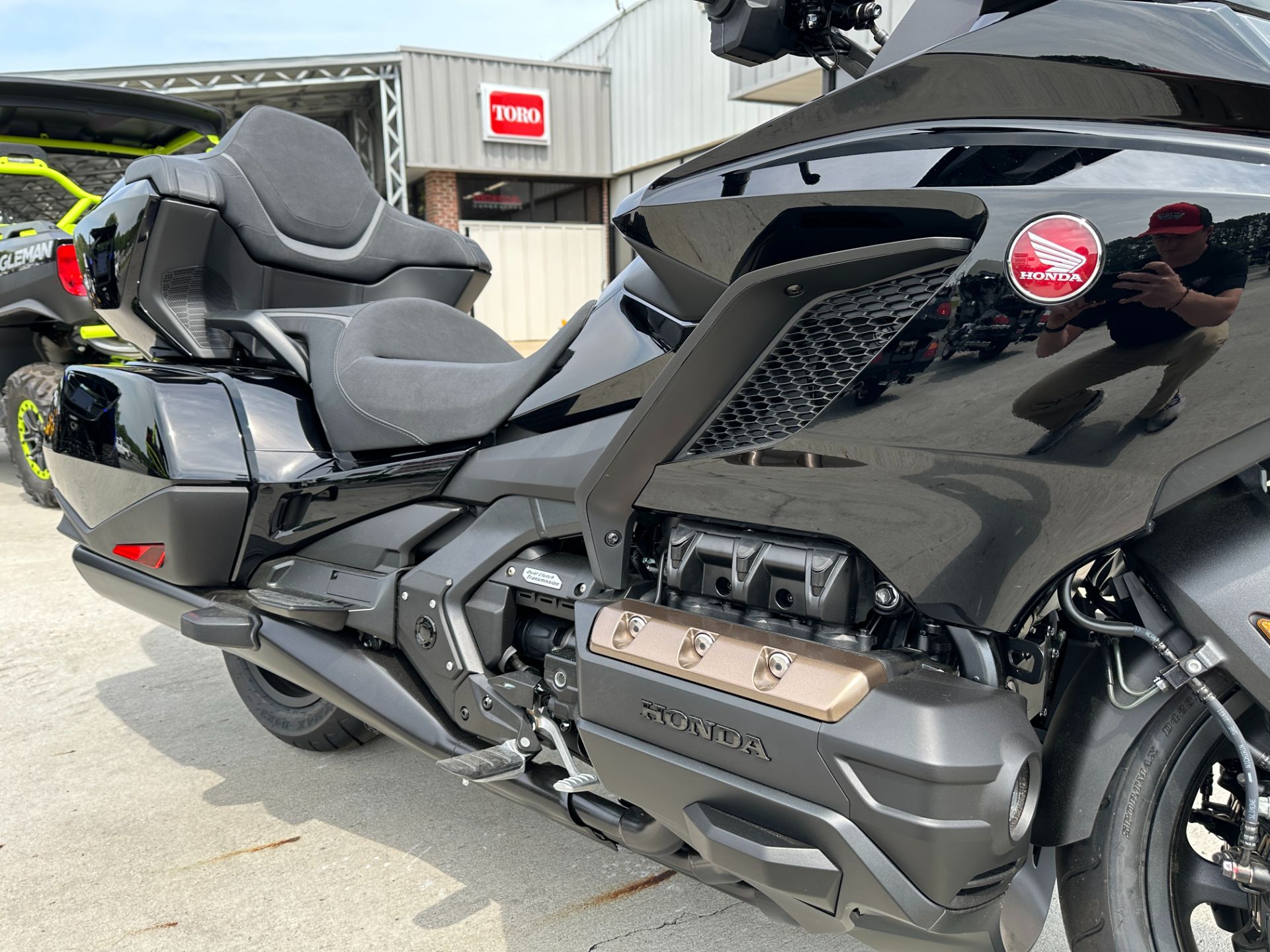 2023 Honda Gold Wing Tour Automatic DCT in Greenville, North Carolina - Photo 6