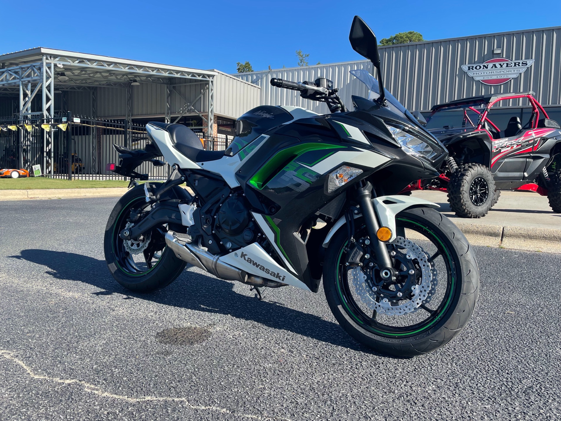 2022 Kawasaki Ninja 650 in Greenville, North Carolina - Photo 3