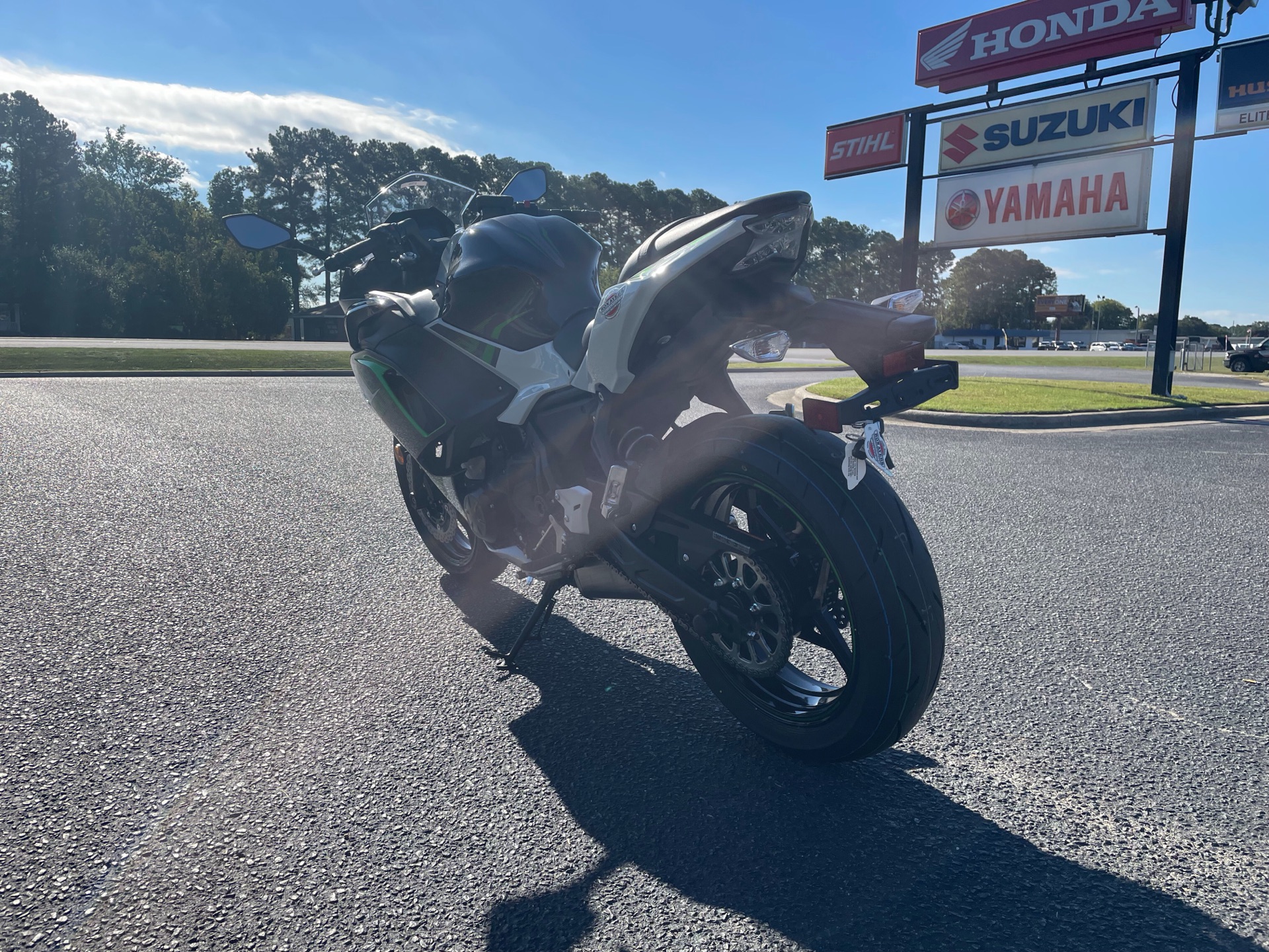 2022 Kawasaki Ninja 650 in Greenville, North Carolina - Photo 10