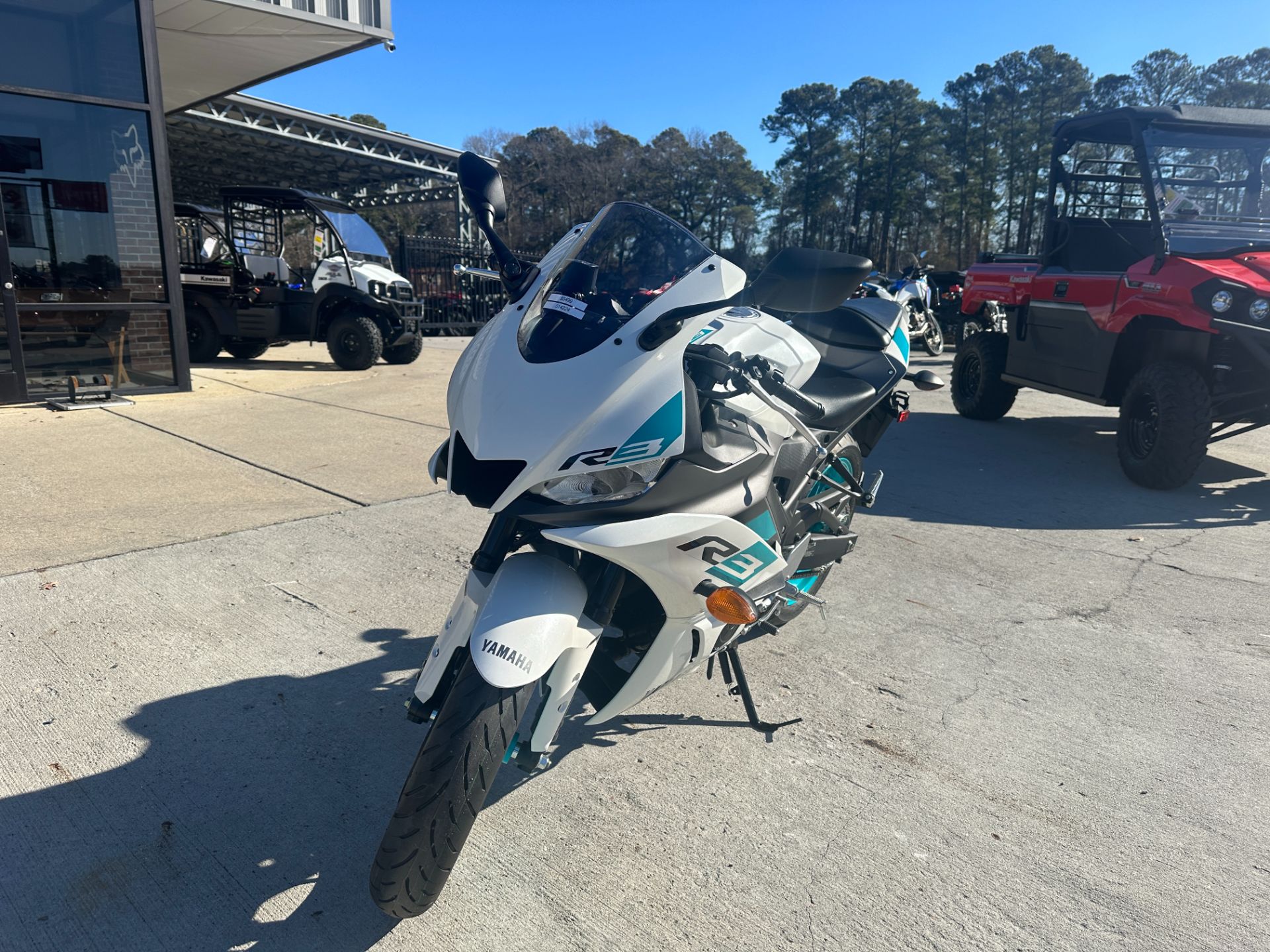 2024 Yamaha YZF-R3 in Greenville, North Carolina - Photo 19