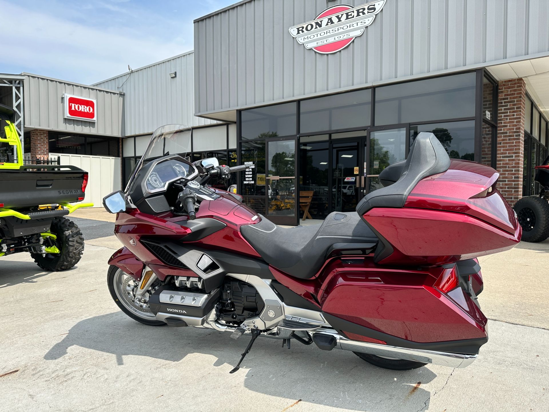 2023 Honda Gold Wing Tour Automatic DCT in Greenville, North Carolina - Photo 42