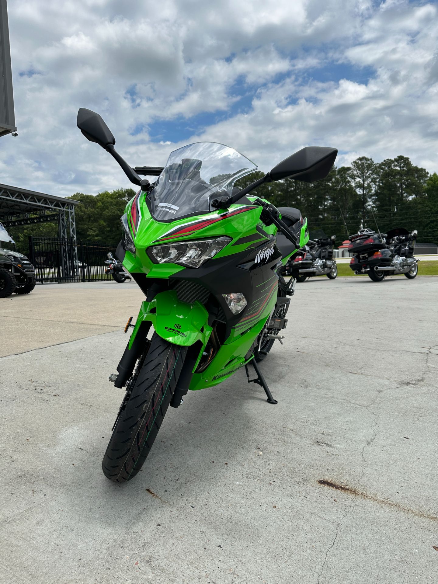 2023 Kawasaki Ninja 400 KRT Edition in Greenville, North Carolina - Photo 24