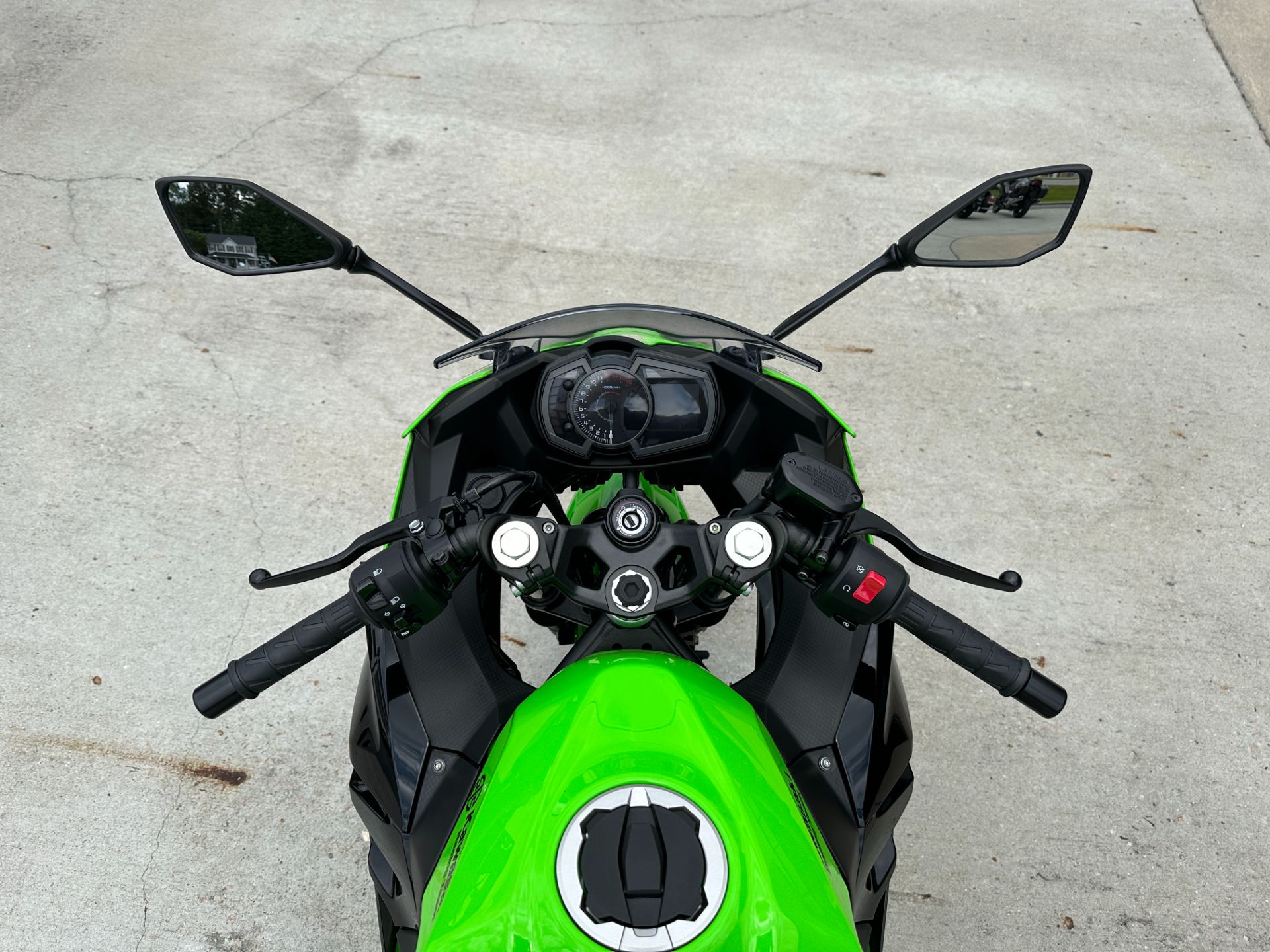 2023 Kawasaki Ninja 400 KRT Edition in Greenville, North Carolina - Photo 29