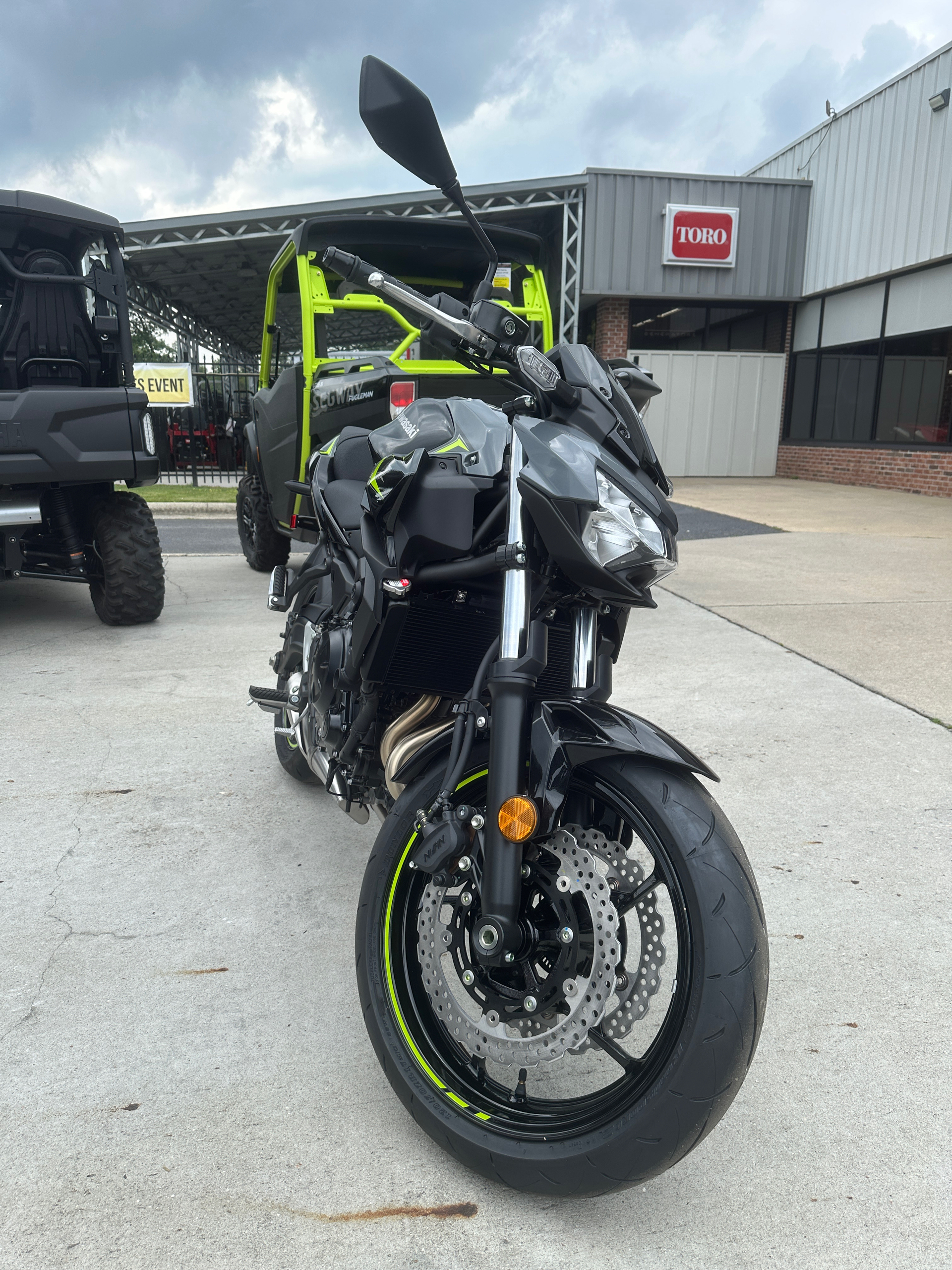 2024 Kawasaki Z650 in Greenville, North Carolina - Photo 14