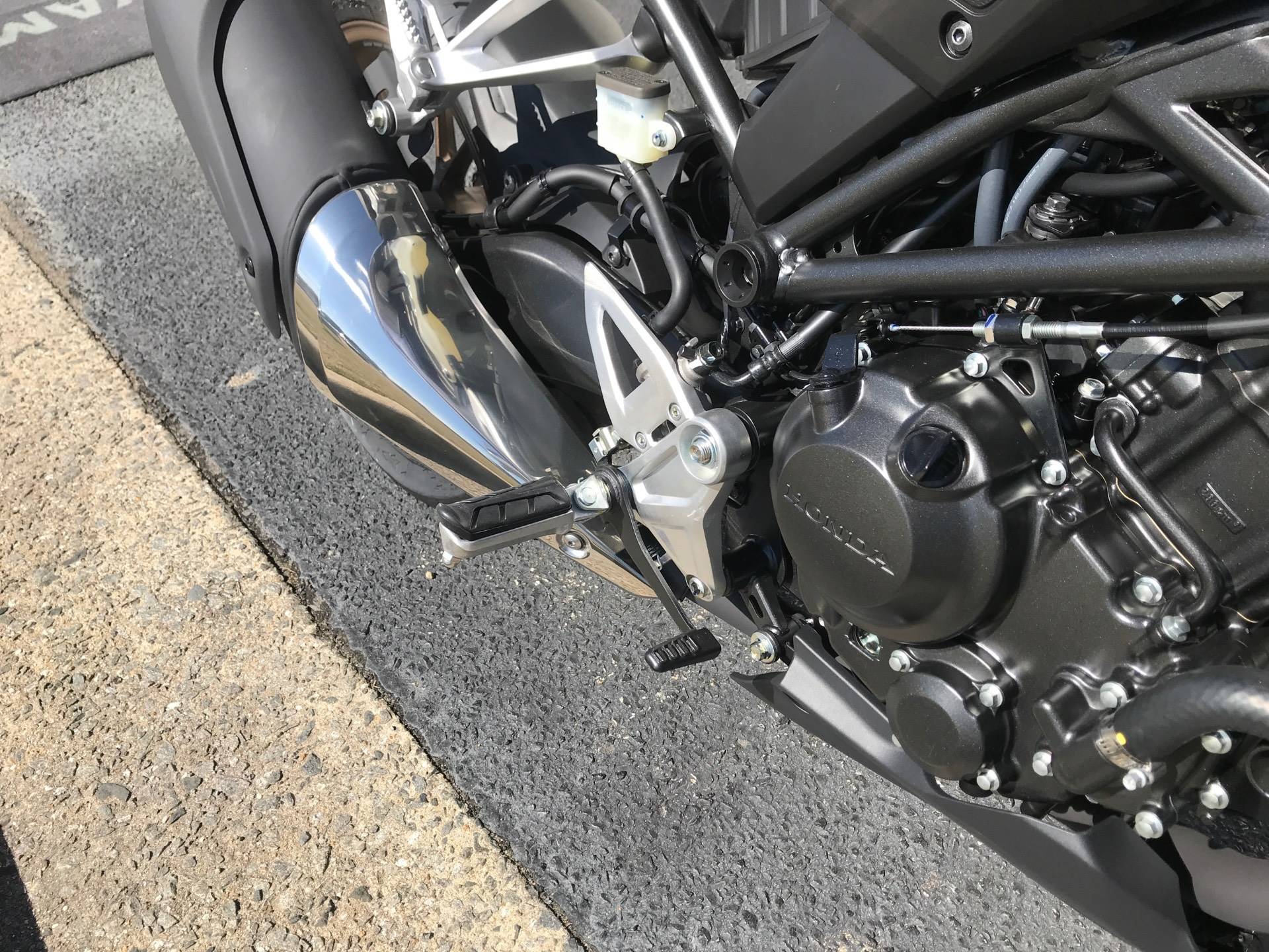 2021 Honda CB300R ABS in Greenville, North Carolina - Photo 14