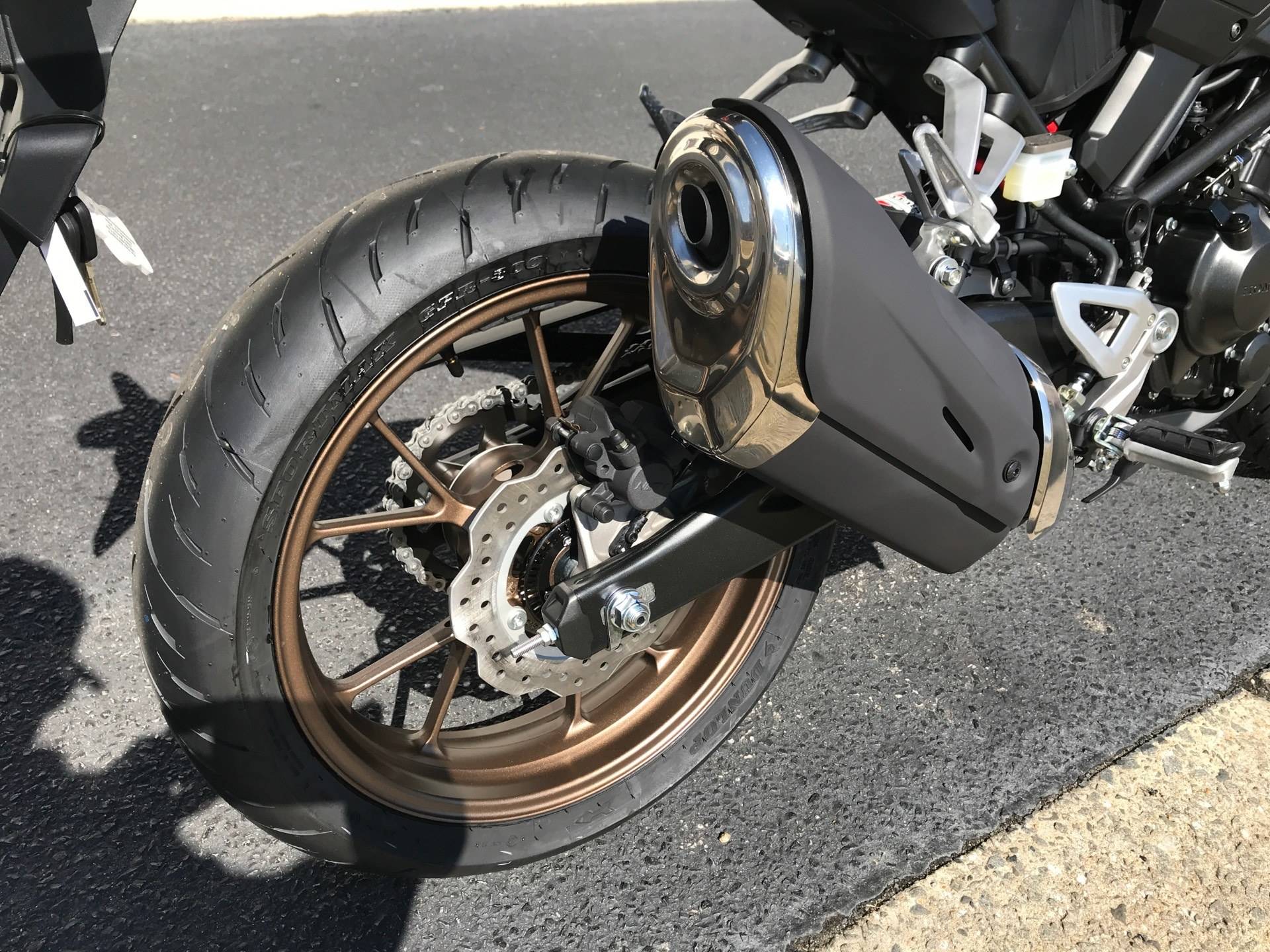 2021 Honda CB300R ABS in Greenville, North Carolina - Photo 16