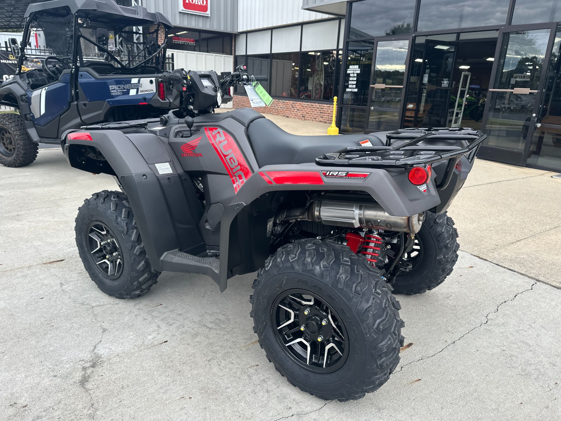 2024 Honda FourTrax Foreman Rubicon 4x4 Automatic DCT EPS Deluxe in Greenville, North Carolina - Photo 24