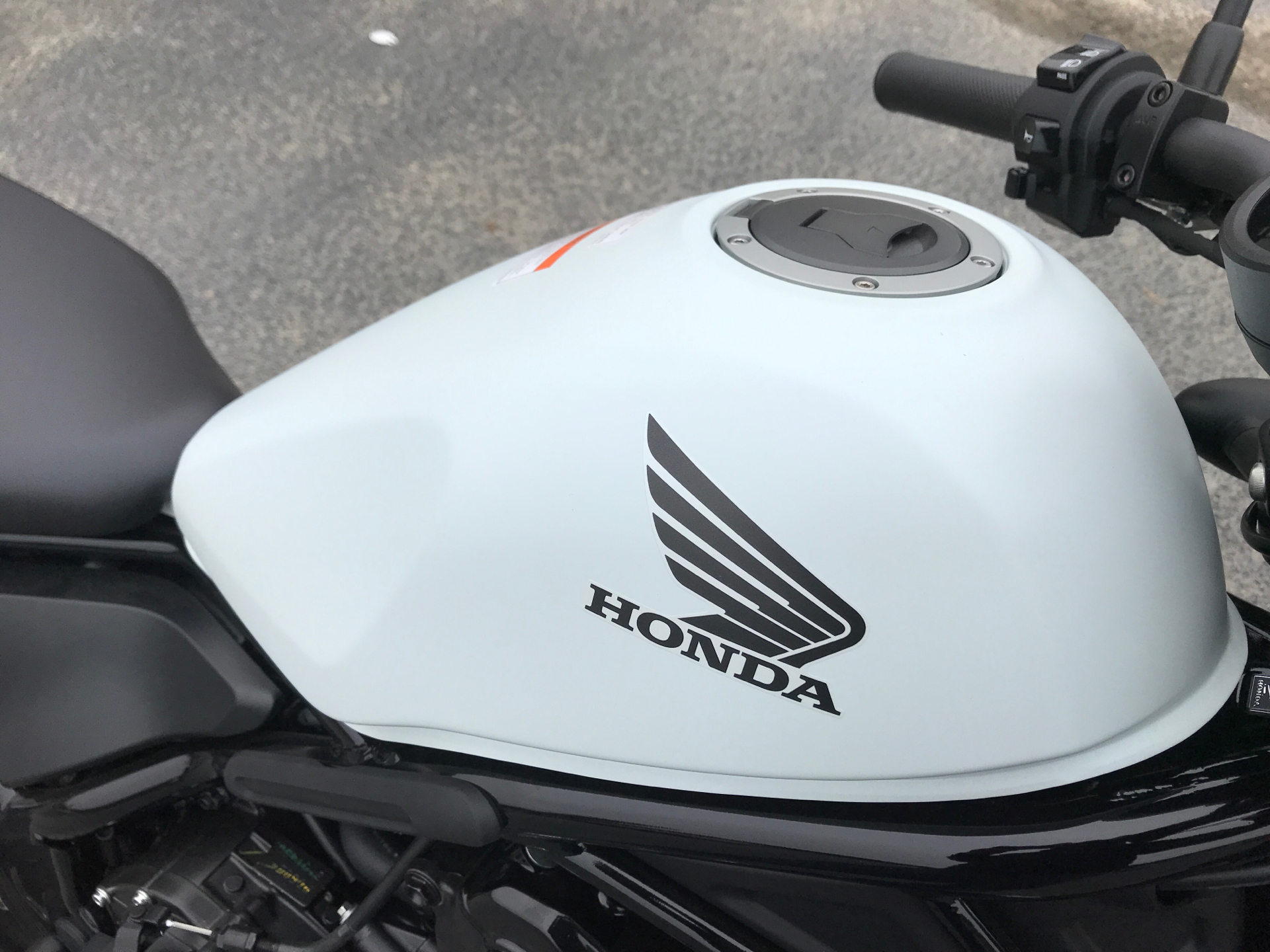 honda rebel 500 gas tank cover