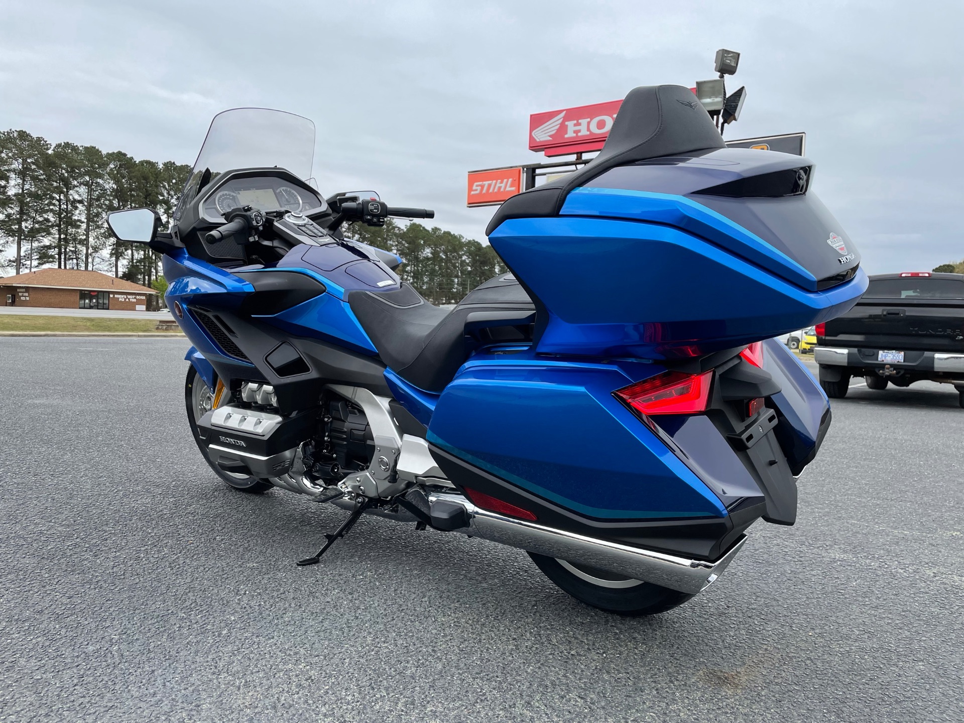 2022 Honda Gold Wing Tour Automatic DCT in Greenville, North Carolina - Photo 8
