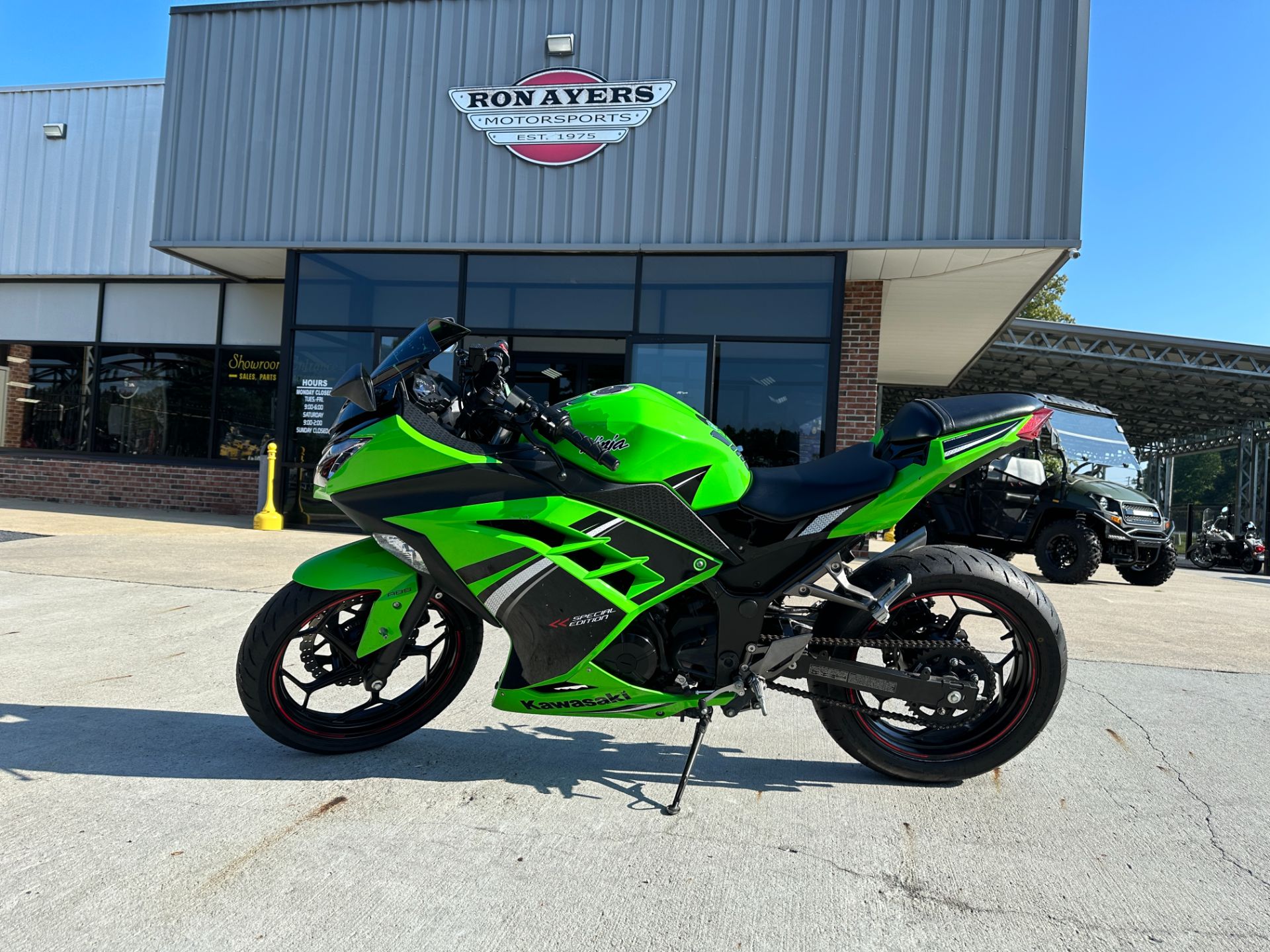2014 Kawasaki Ninja® 300 ABS SE in Greenville, North Carolina - Photo 36